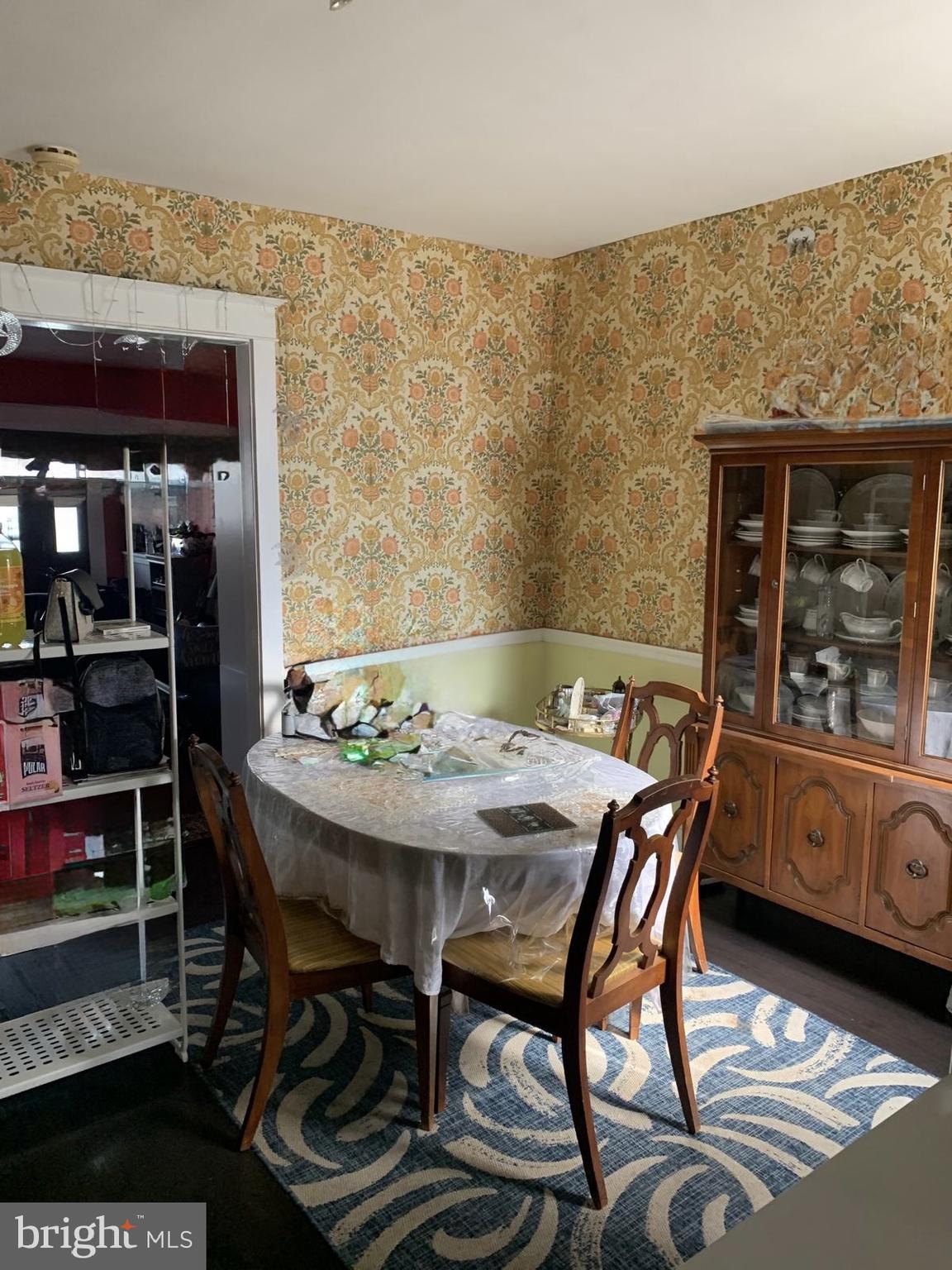 BELMONT VILLAGE - Land