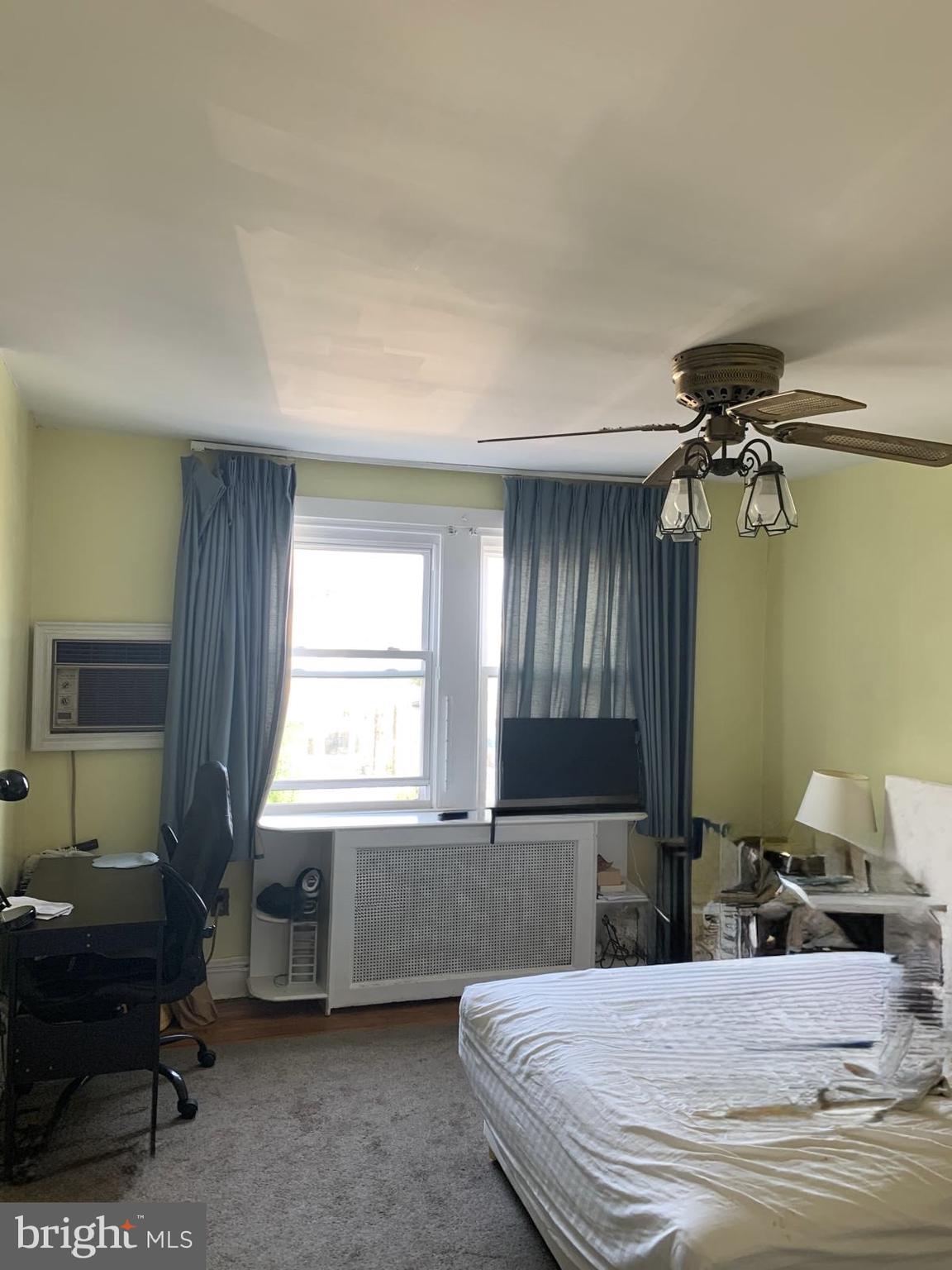 BELMONT VILLAGE - Land