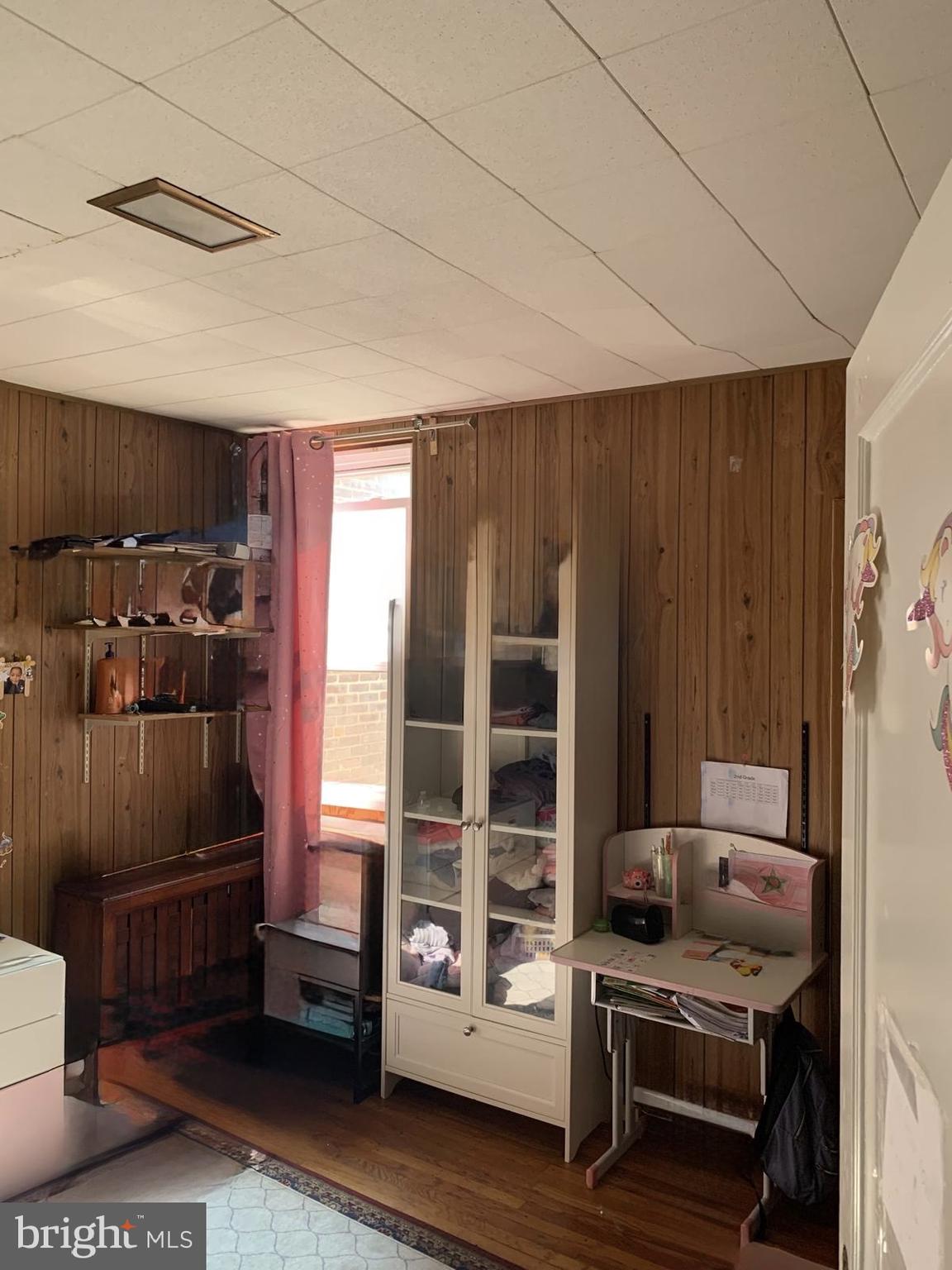 BELMONT VILLAGE - Land