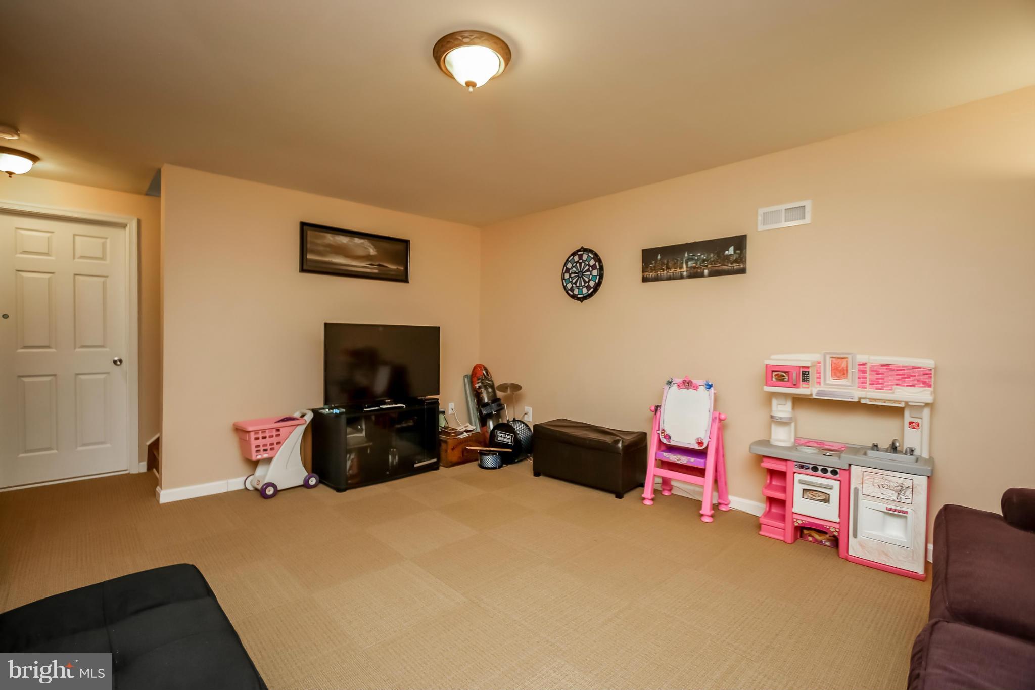 FURNACE HILLS - Residential