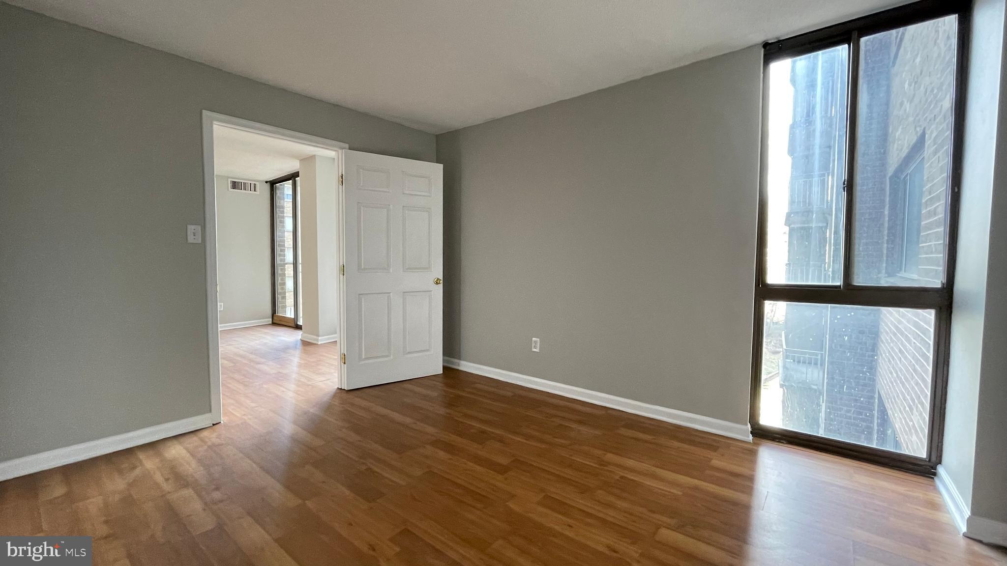 PRESIDENTIAL - Residential Lease