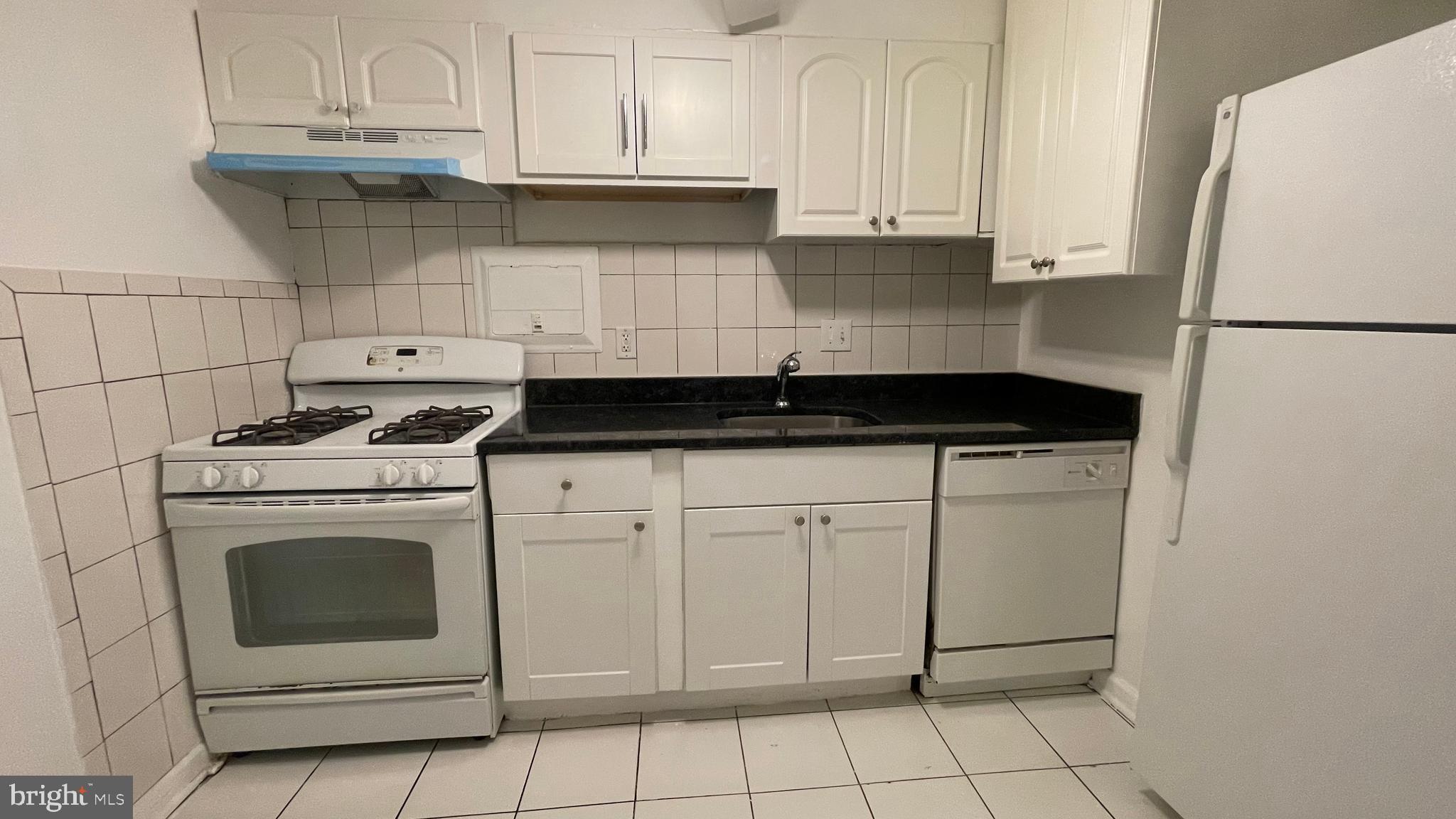 PRESIDENTIAL - Residential Lease