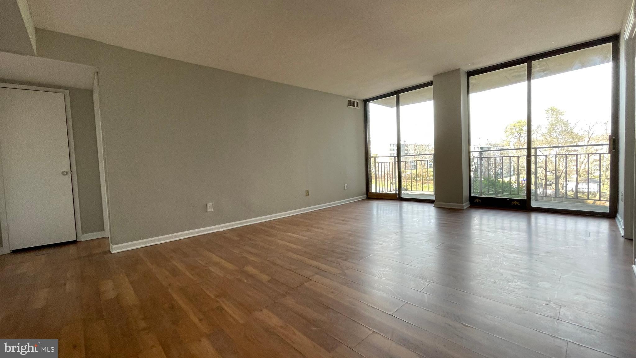 PRESIDENTIAL - Residential Lease