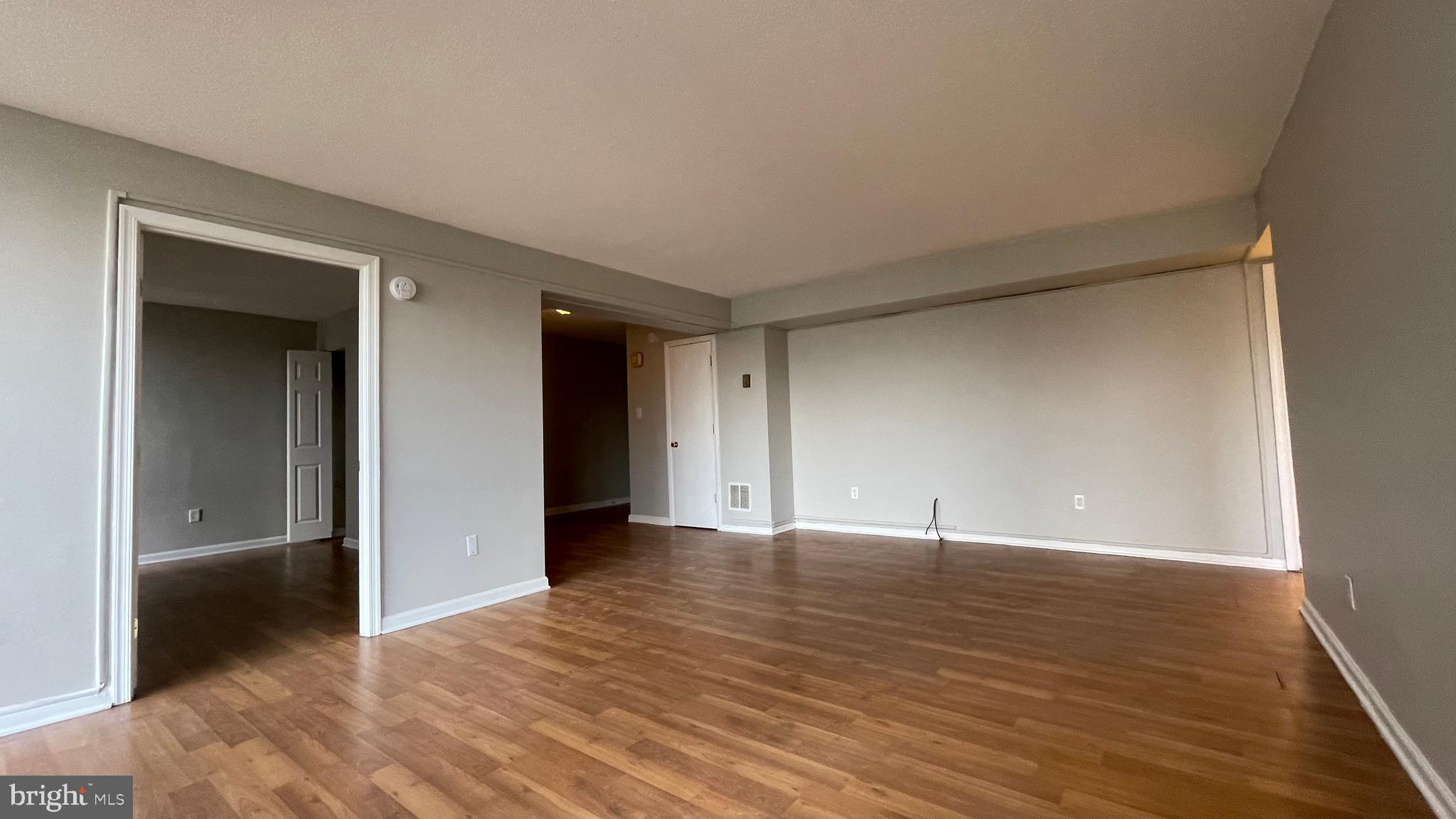 PRESIDENTIAL - Residential Lease