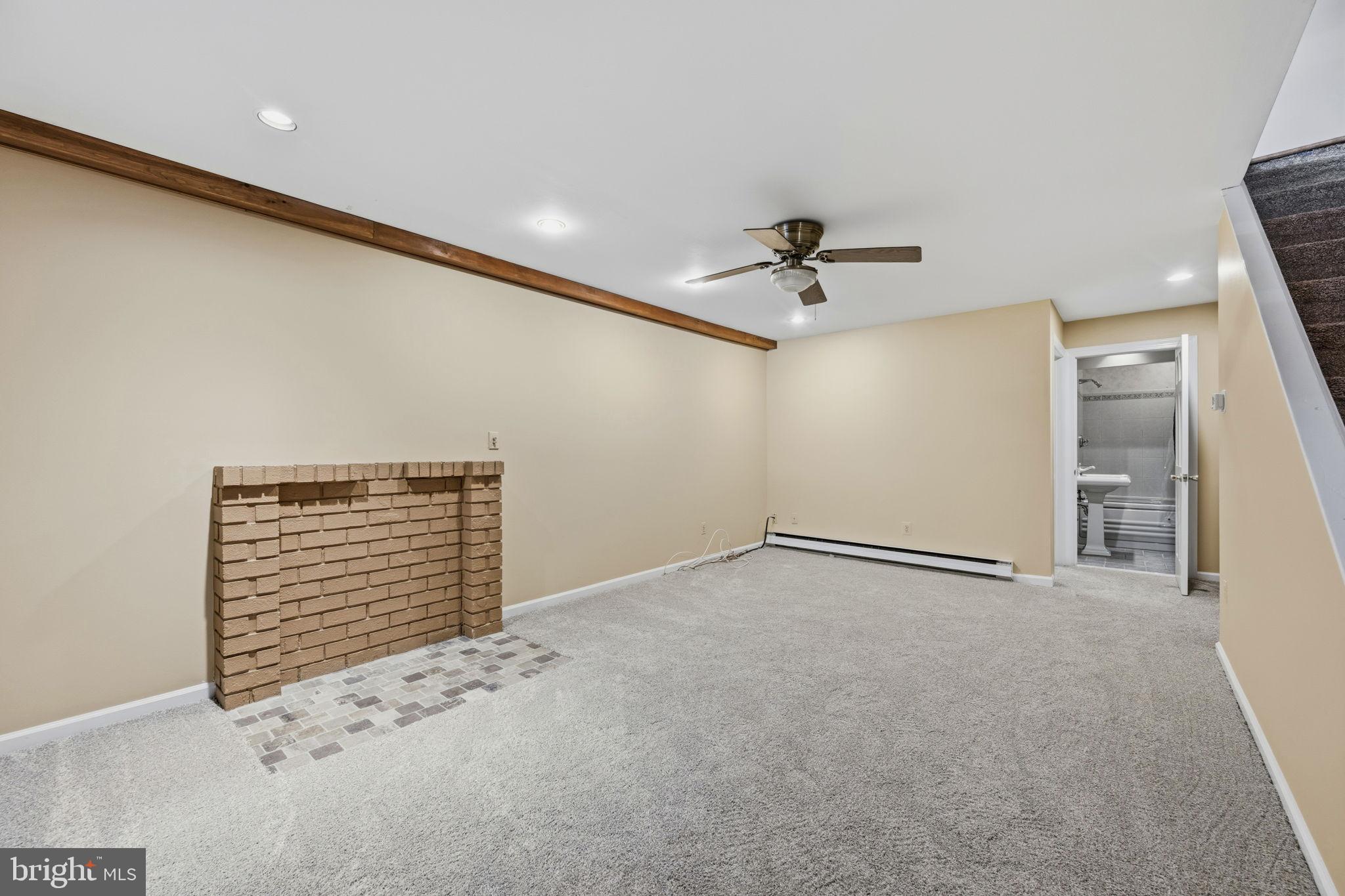 1326 RICHARDS ALLEY
