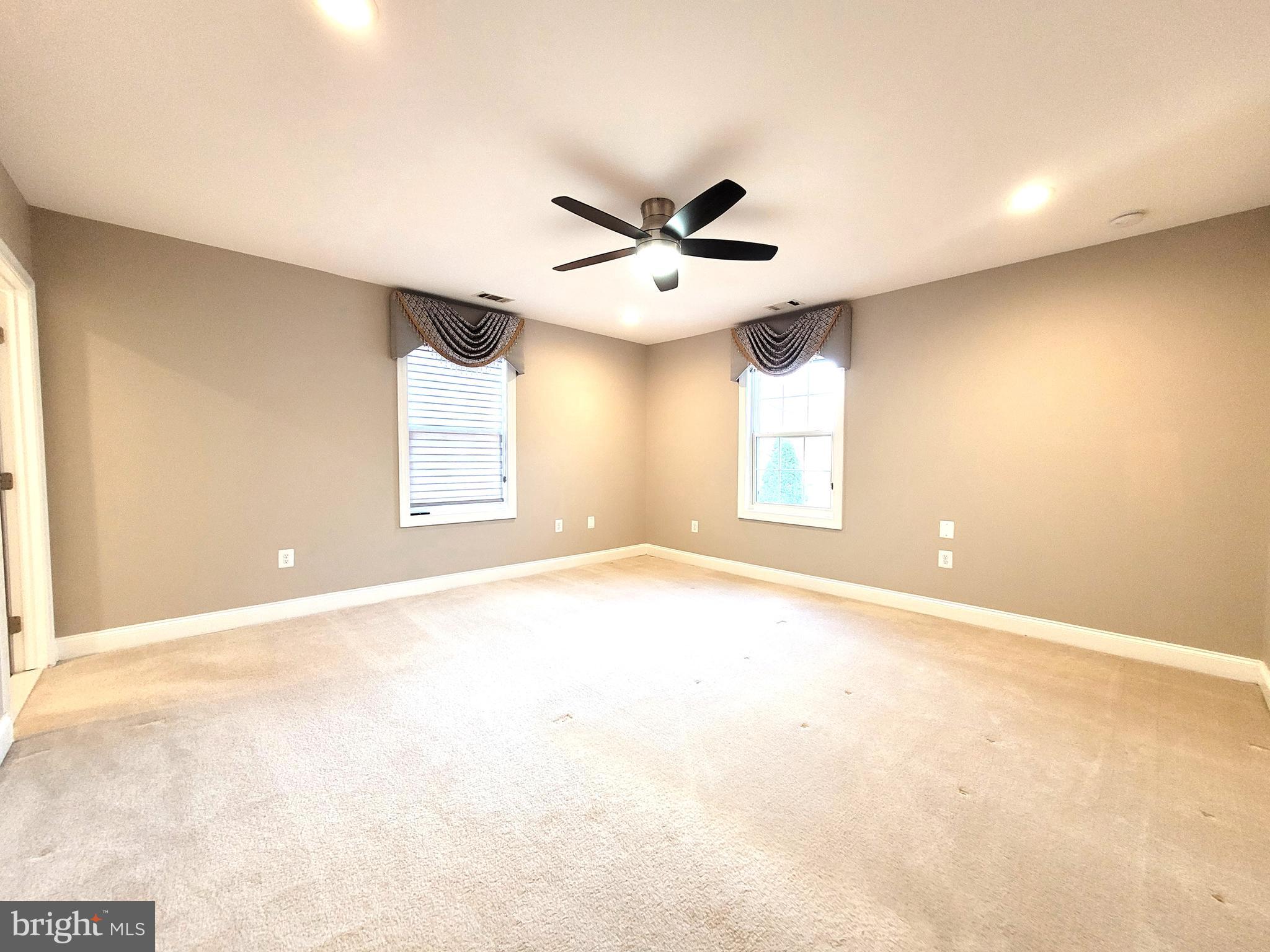 BROYHILL CREST - Residential