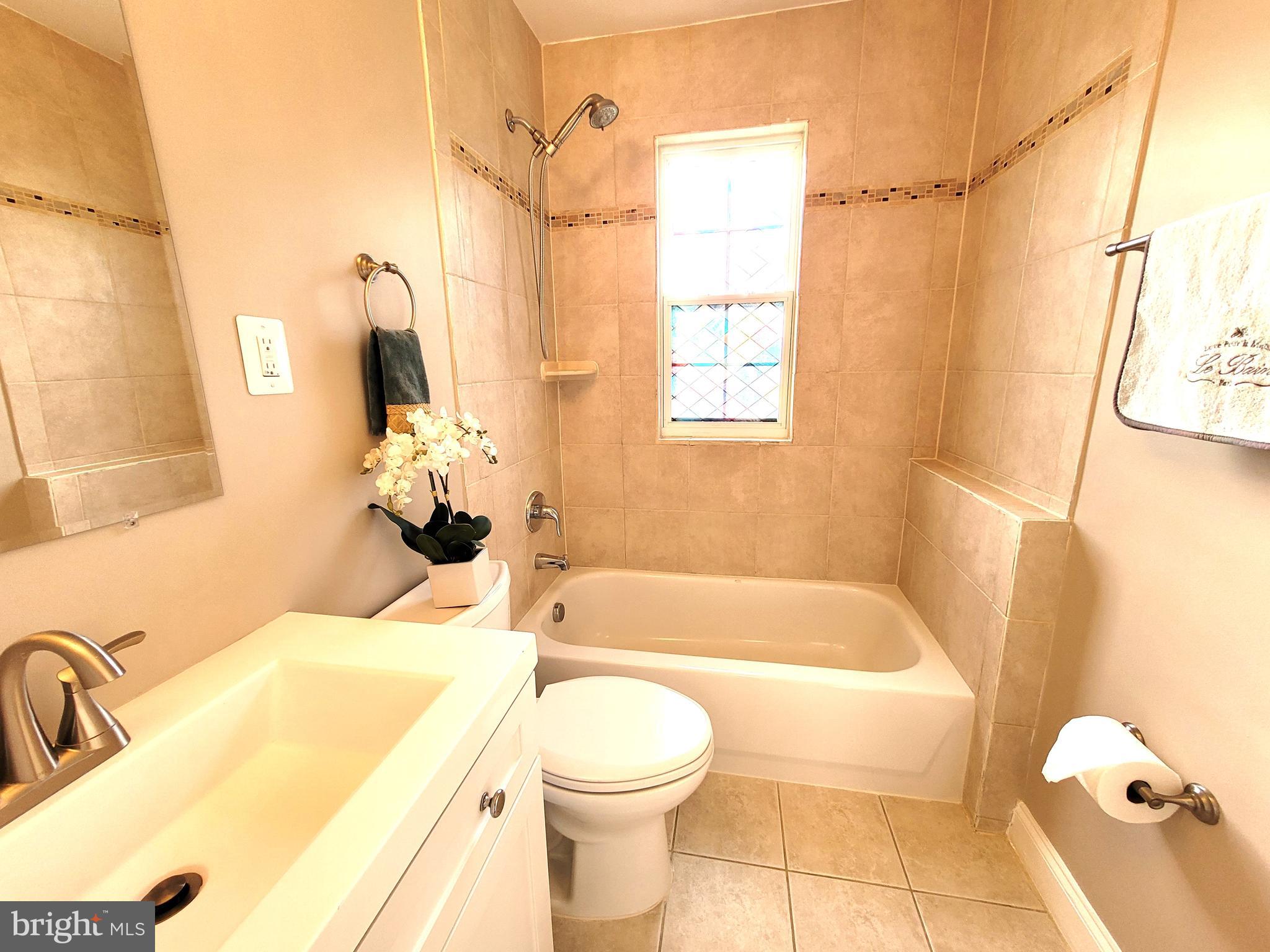 BROYHILL CREST - Residential