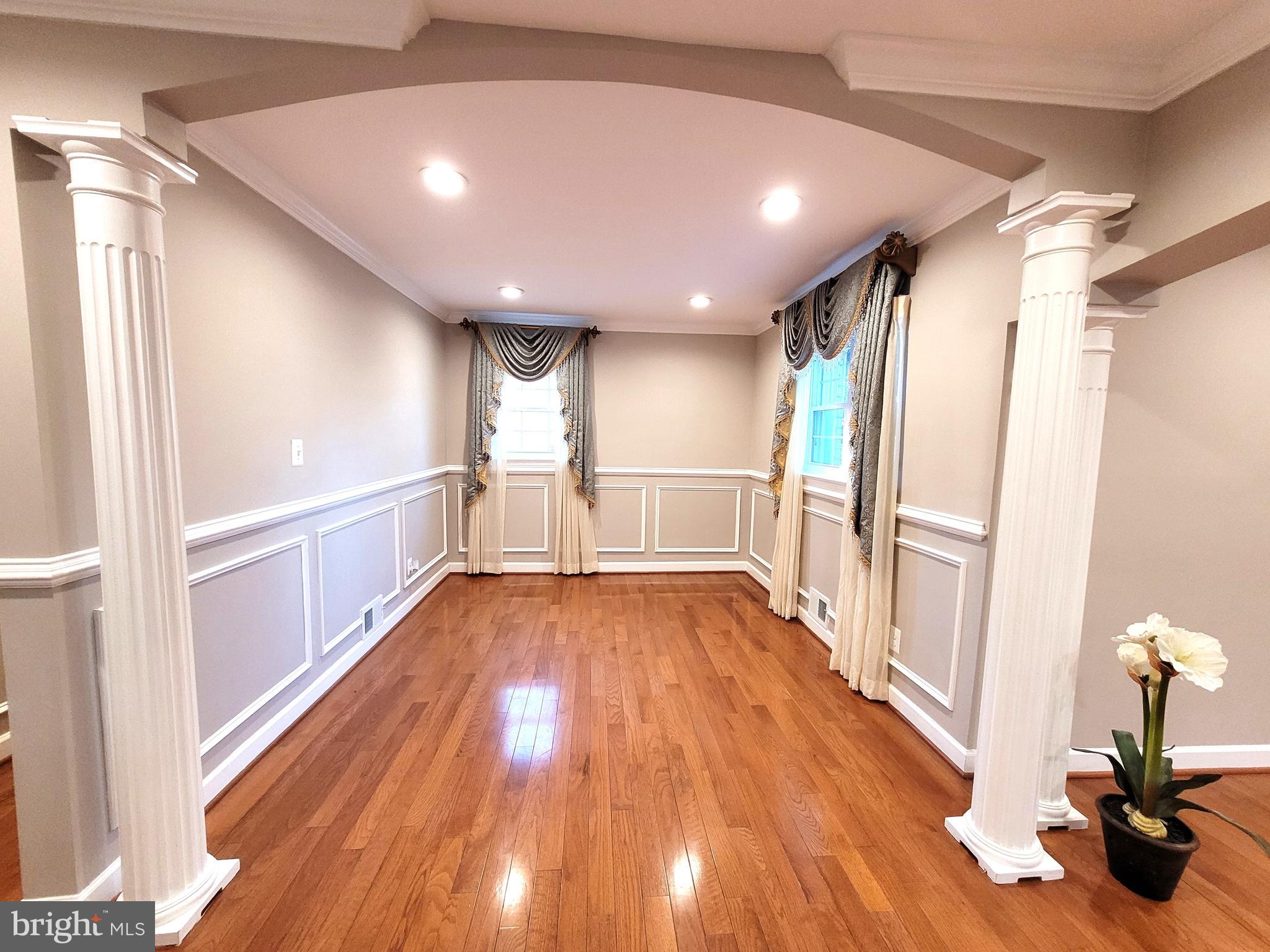 BROYHILL CREST - Residential