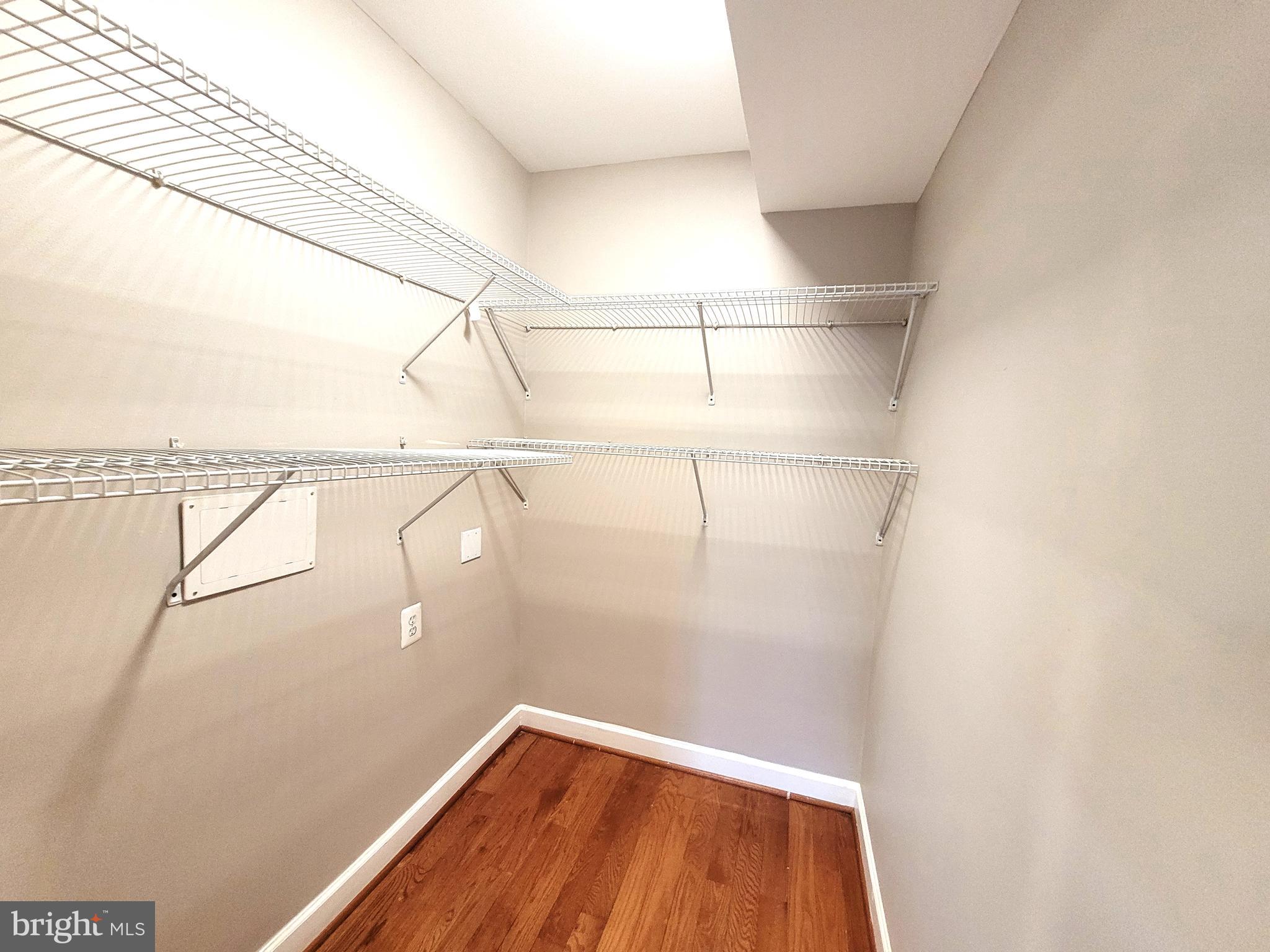 BROYHILL CREST - Residential