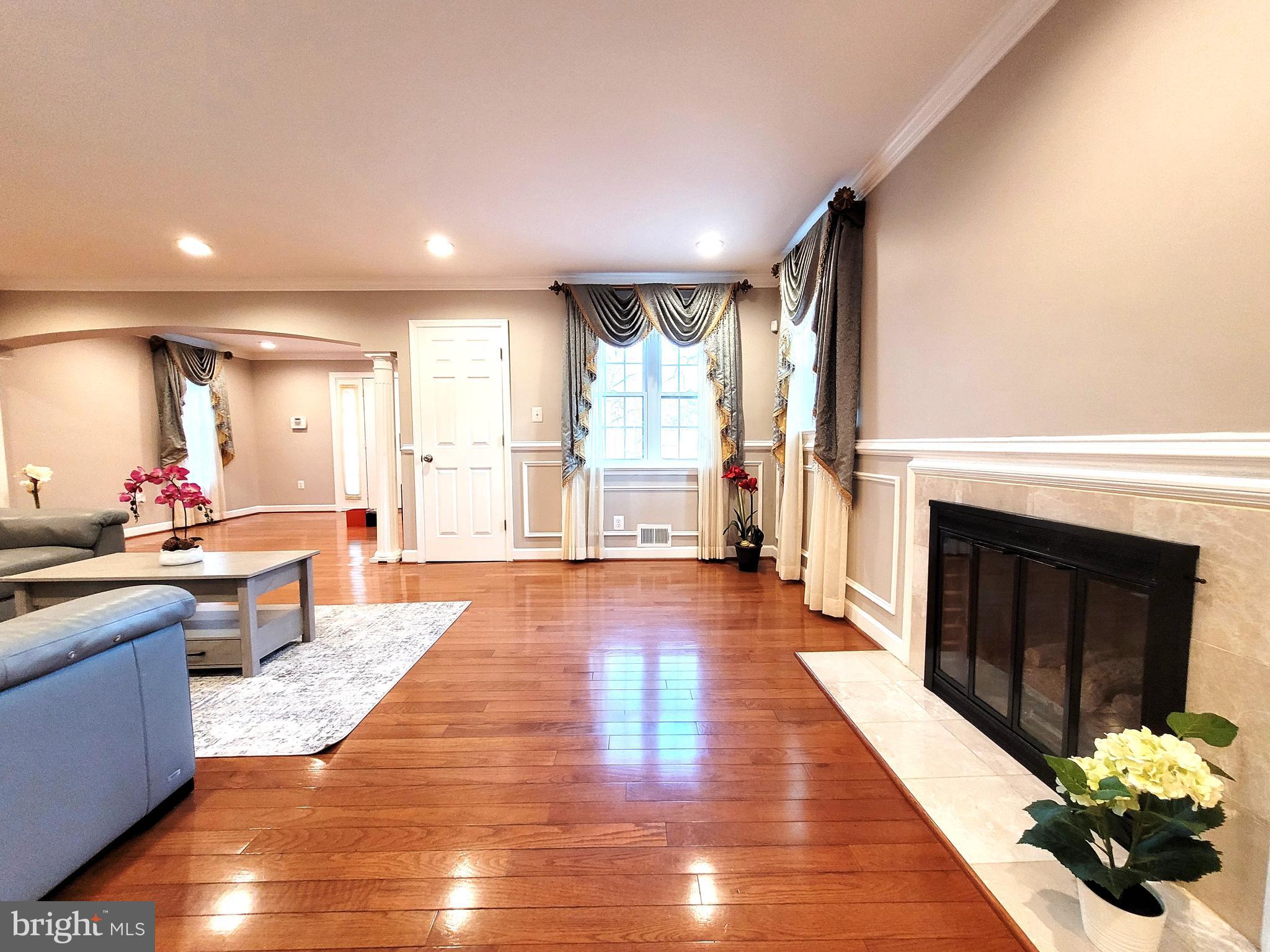 BROYHILL CREST - Residential