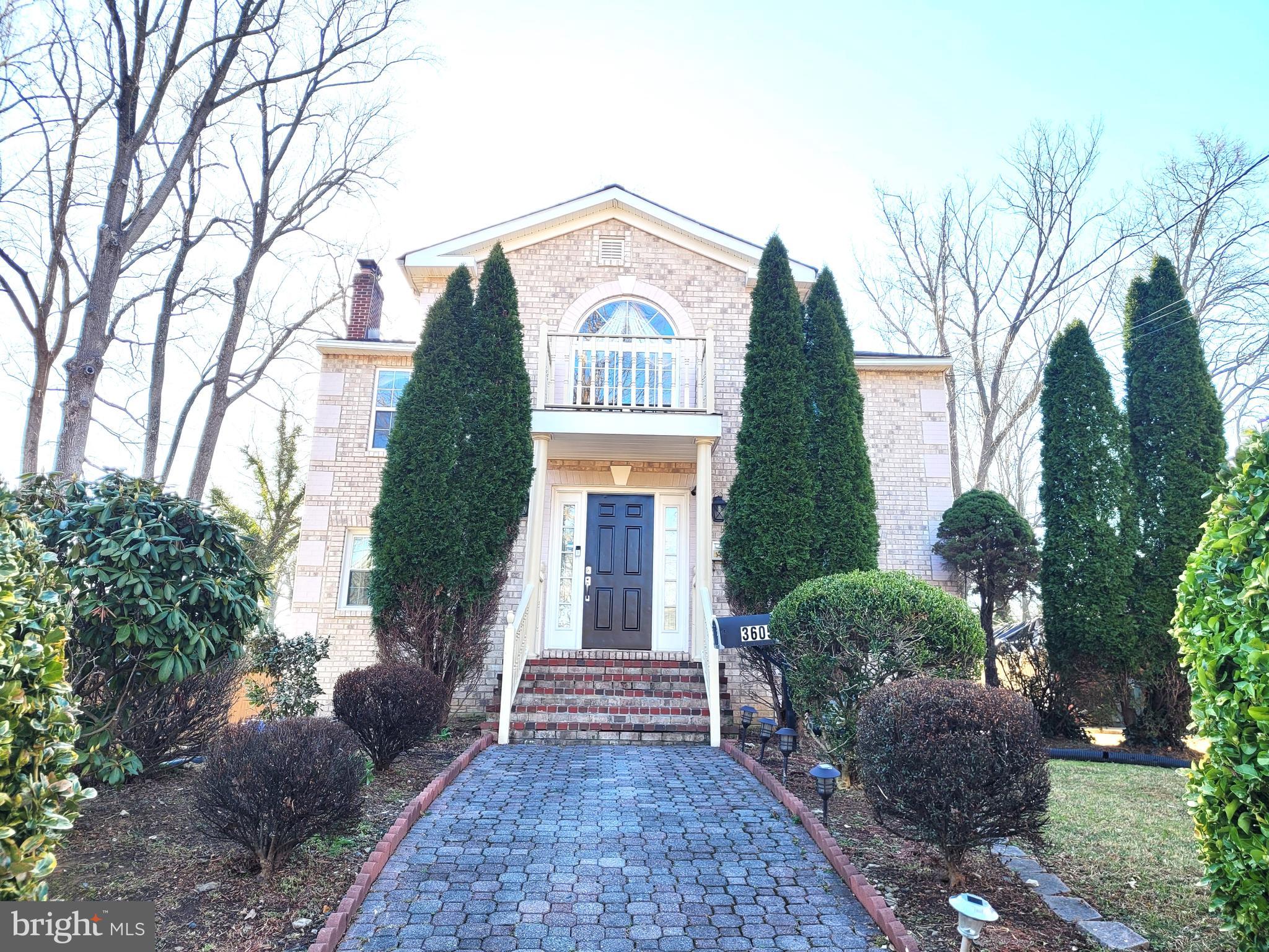 BROYHILL CREST - Residential