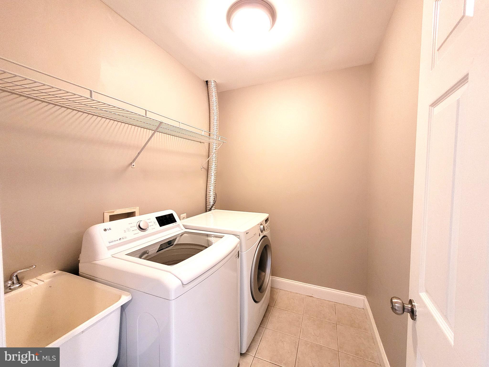 BROYHILL CREST - Residential