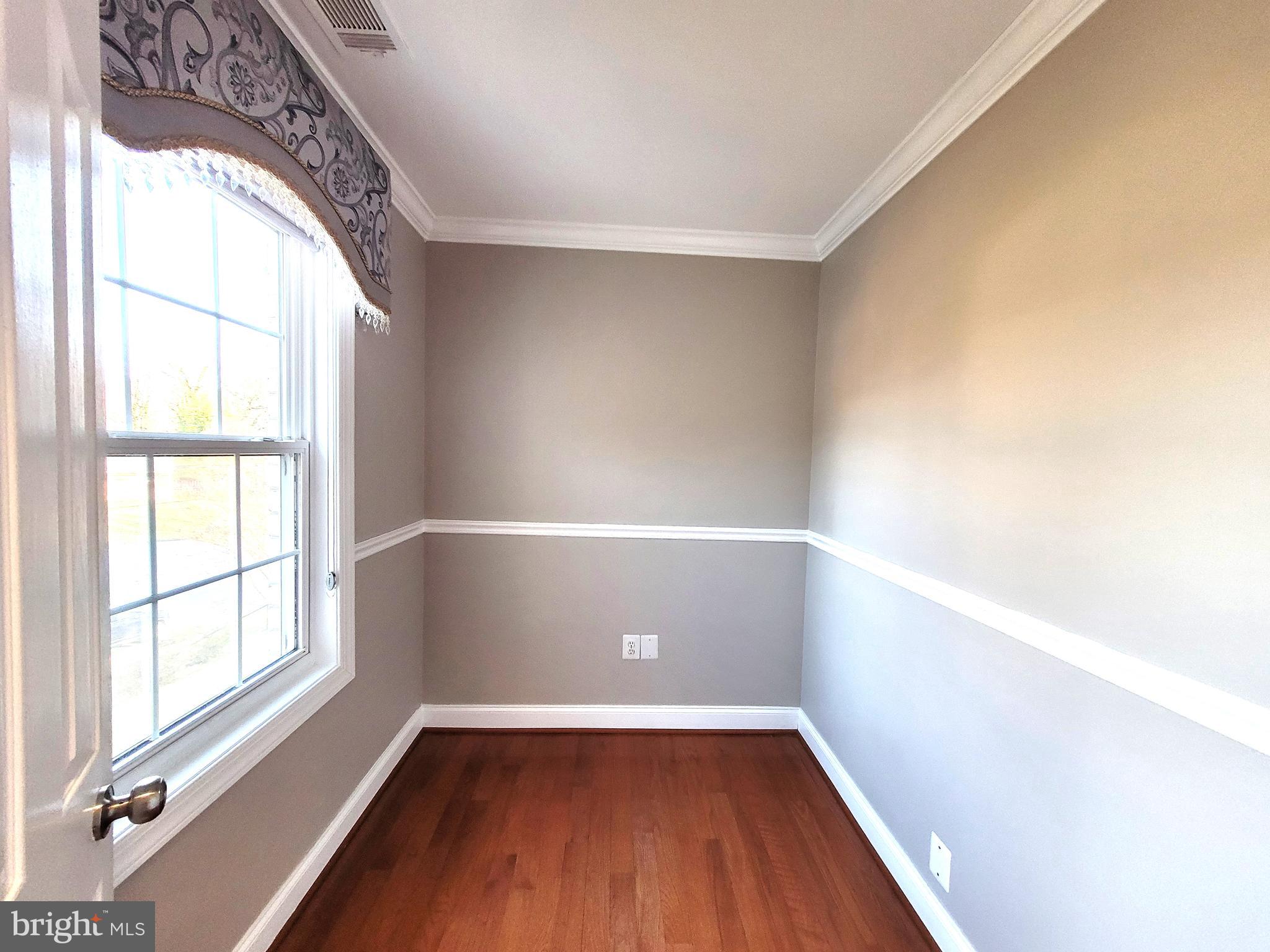 BROYHILL CREST - Residential