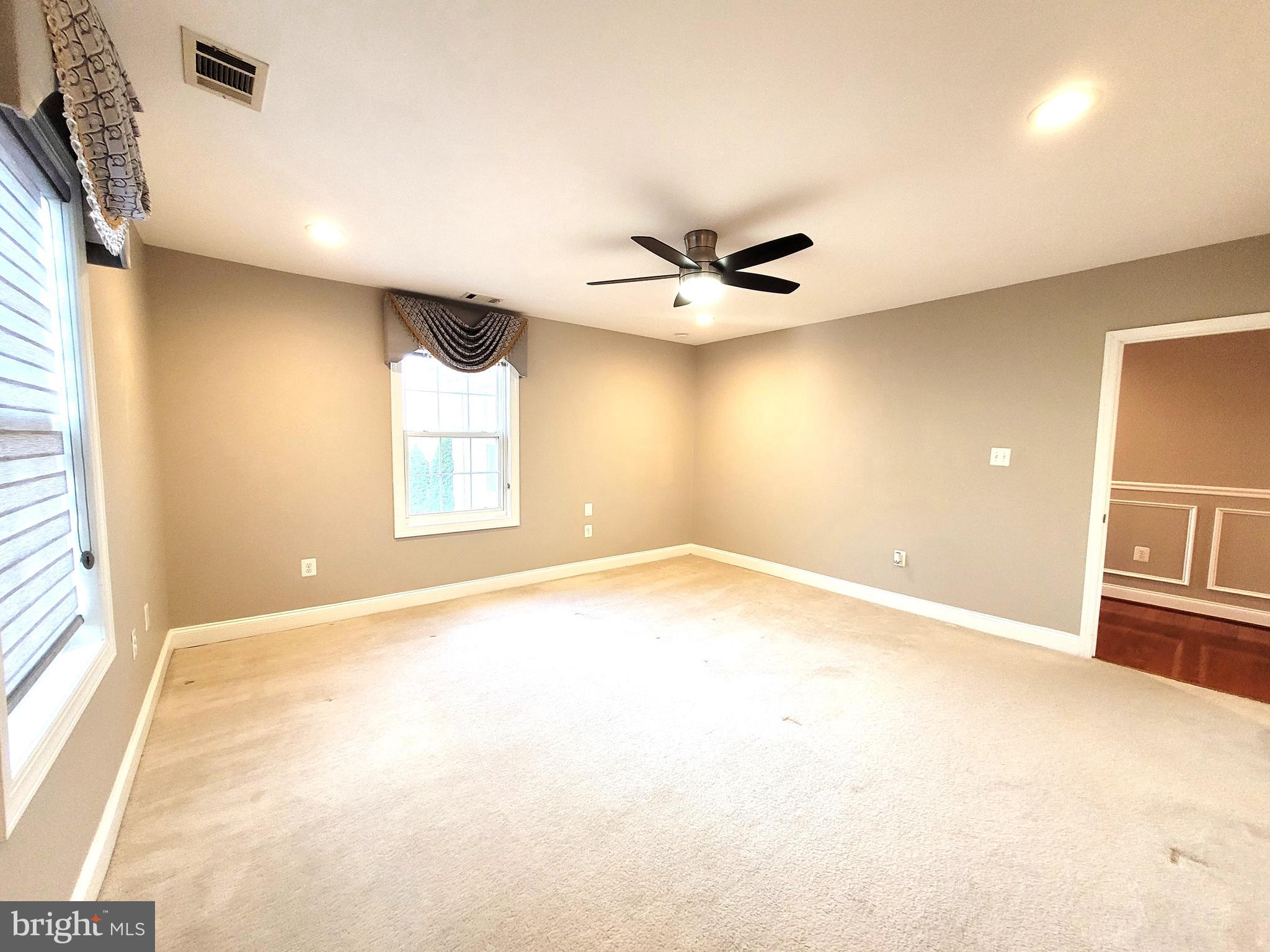 BROYHILL CREST - Residential