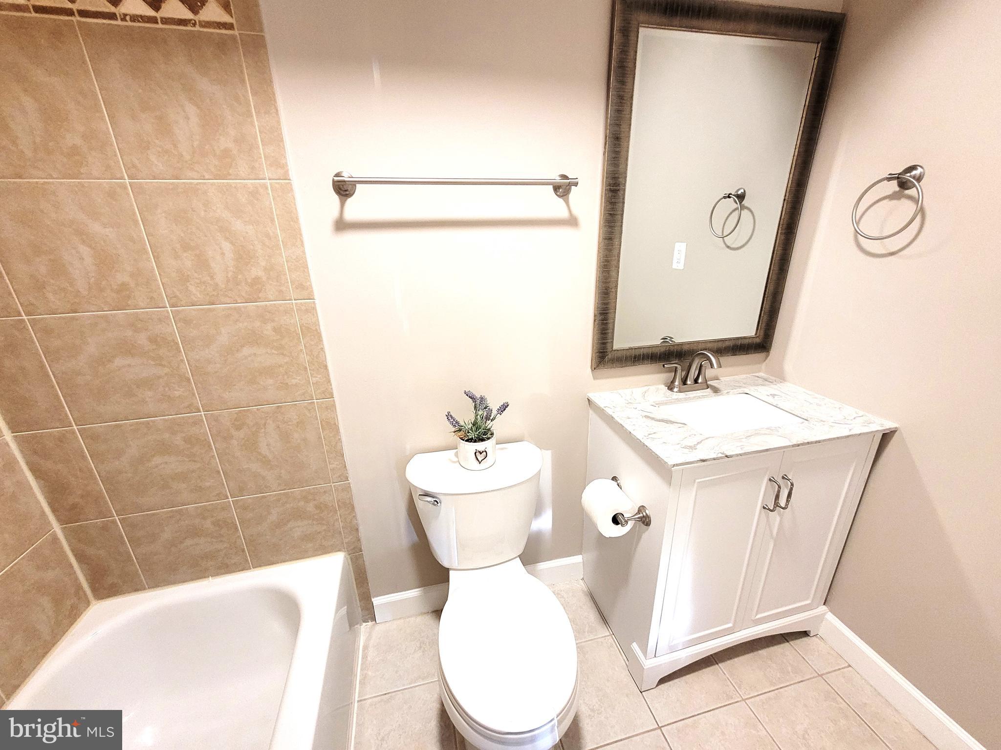 BROYHILL CREST - Residential