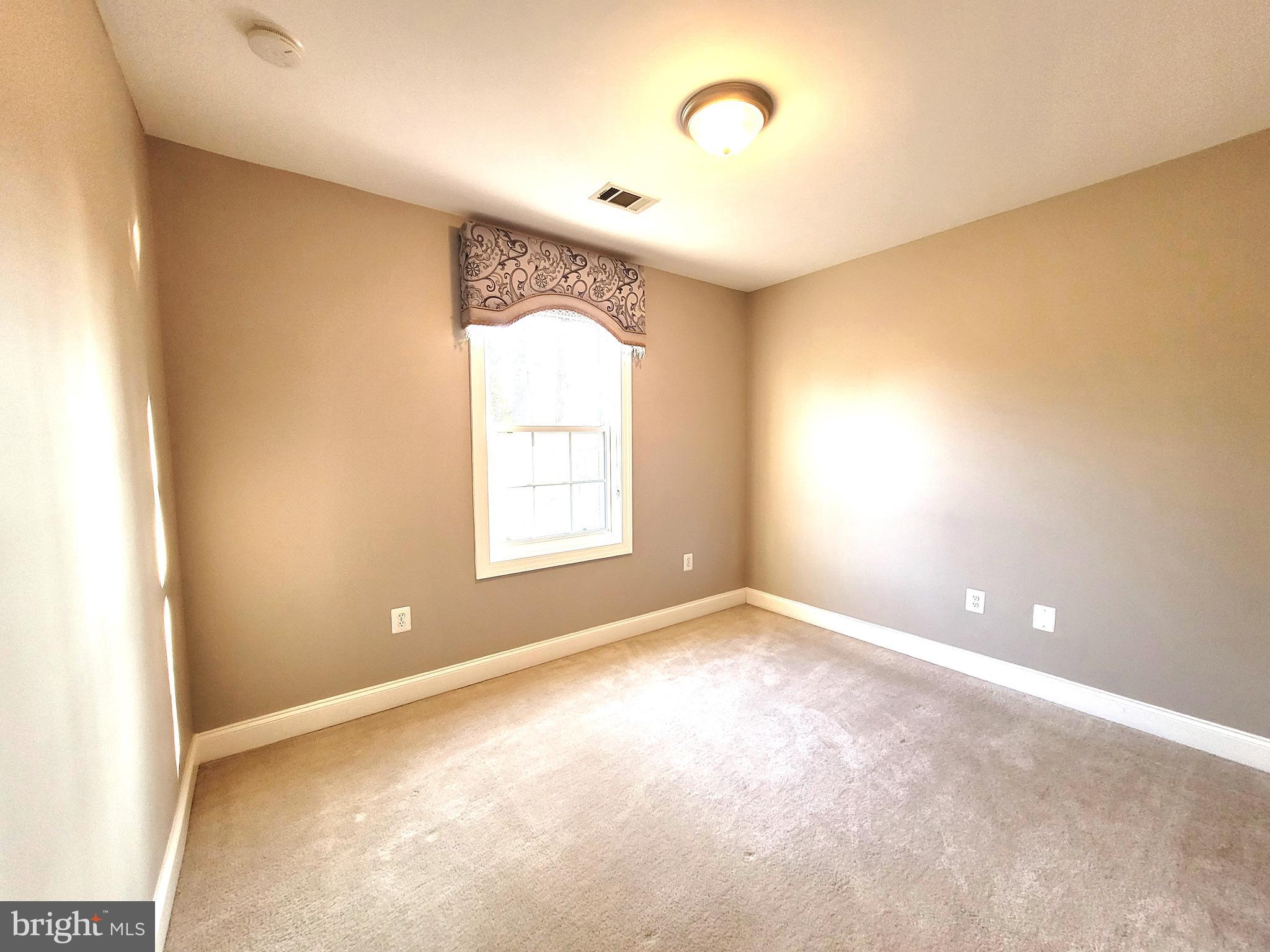 BROYHILL CREST - Residential