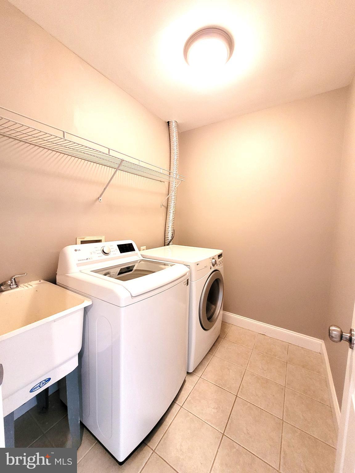 BROYHILL CREST - Residential