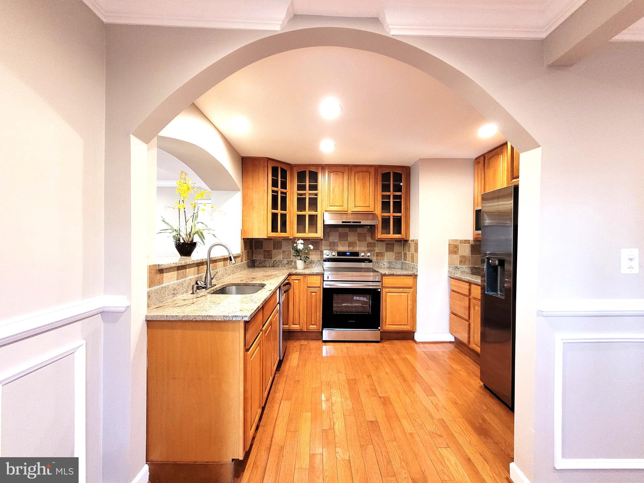 BROYHILL CREST - Residential