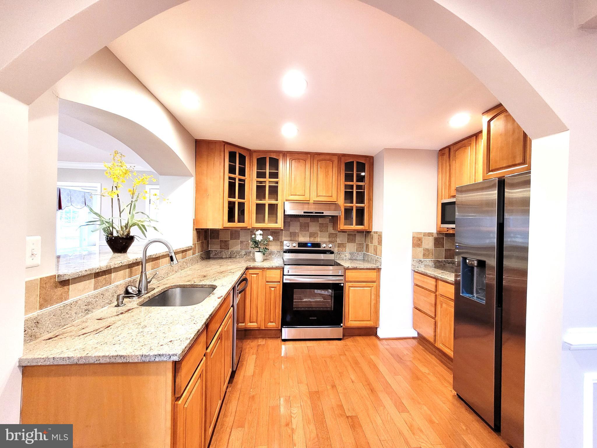 BROYHILL CREST - Residential