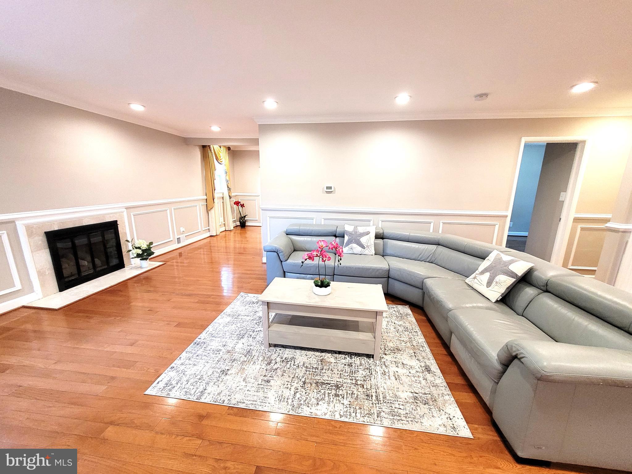 BROYHILL CREST - Residential