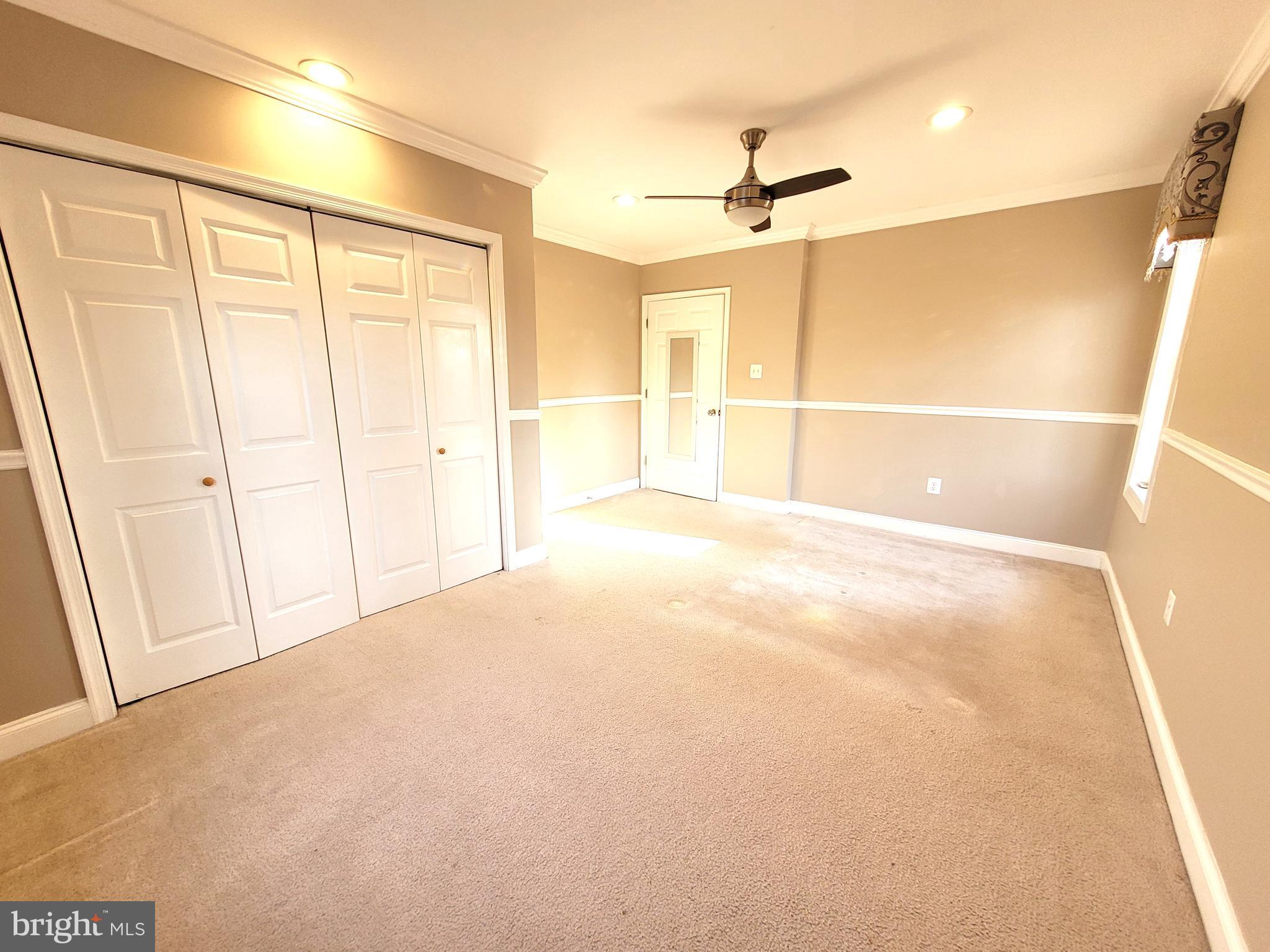 BROYHILL CREST - Residential