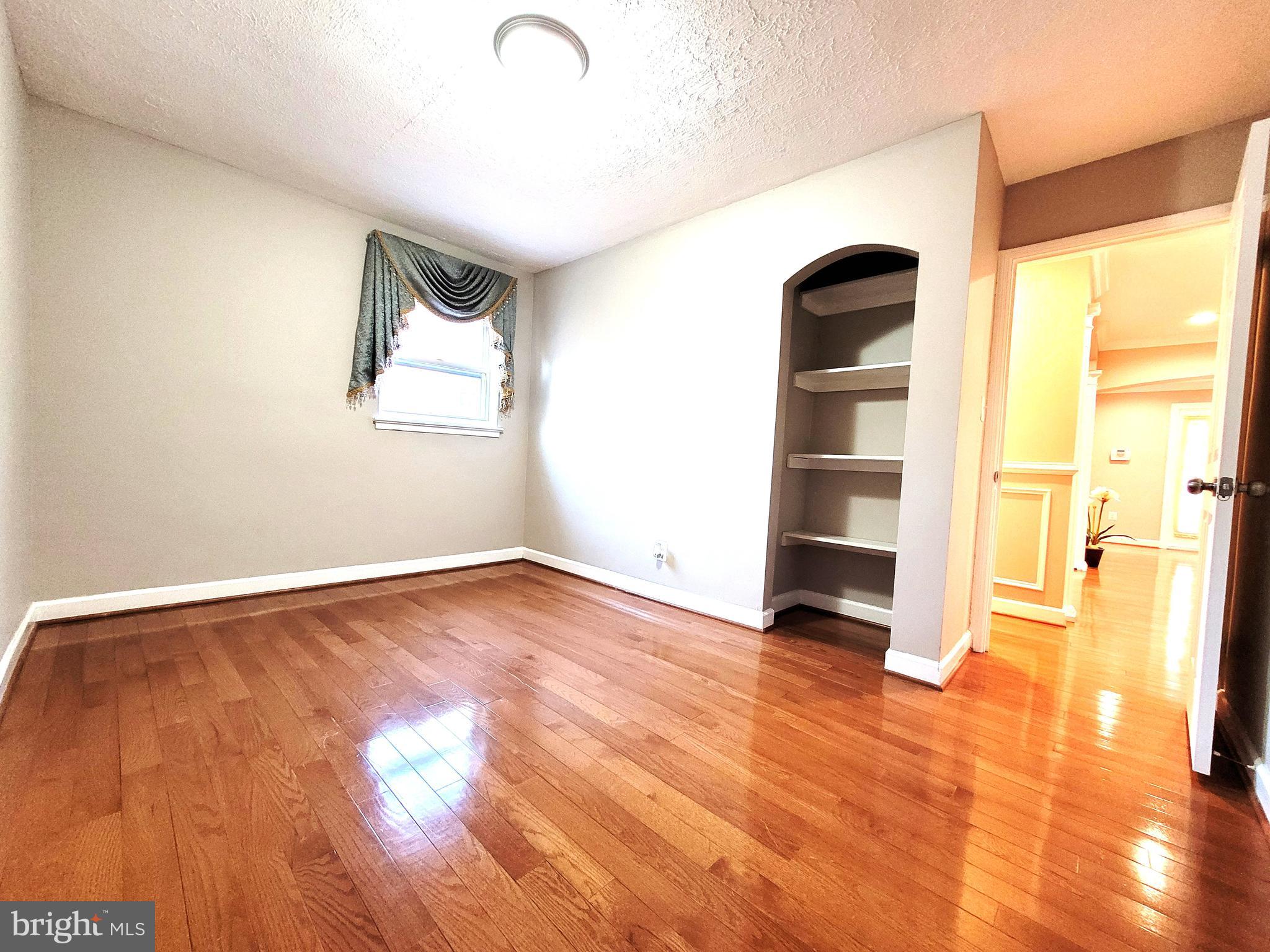 BROYHILL CREST - Residential