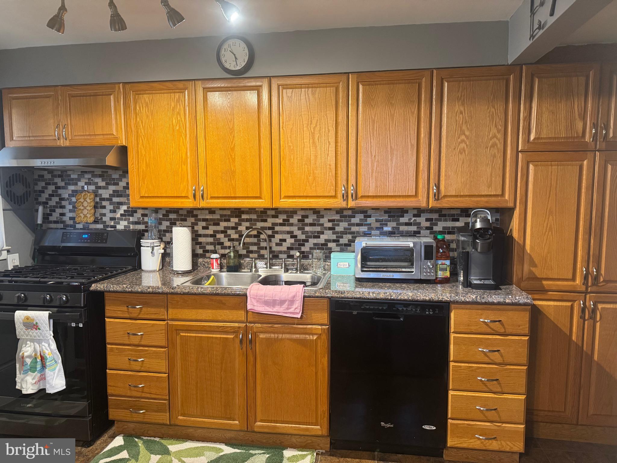 NORTH POINT VILLAGE - Residential