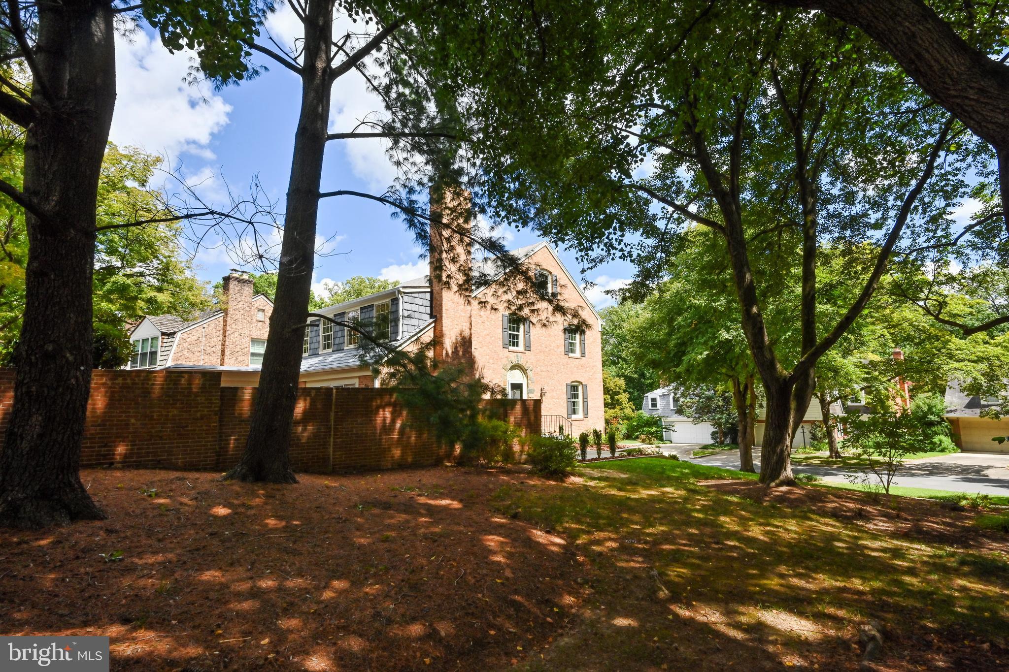 WESTMORELAND HILLS - Residential