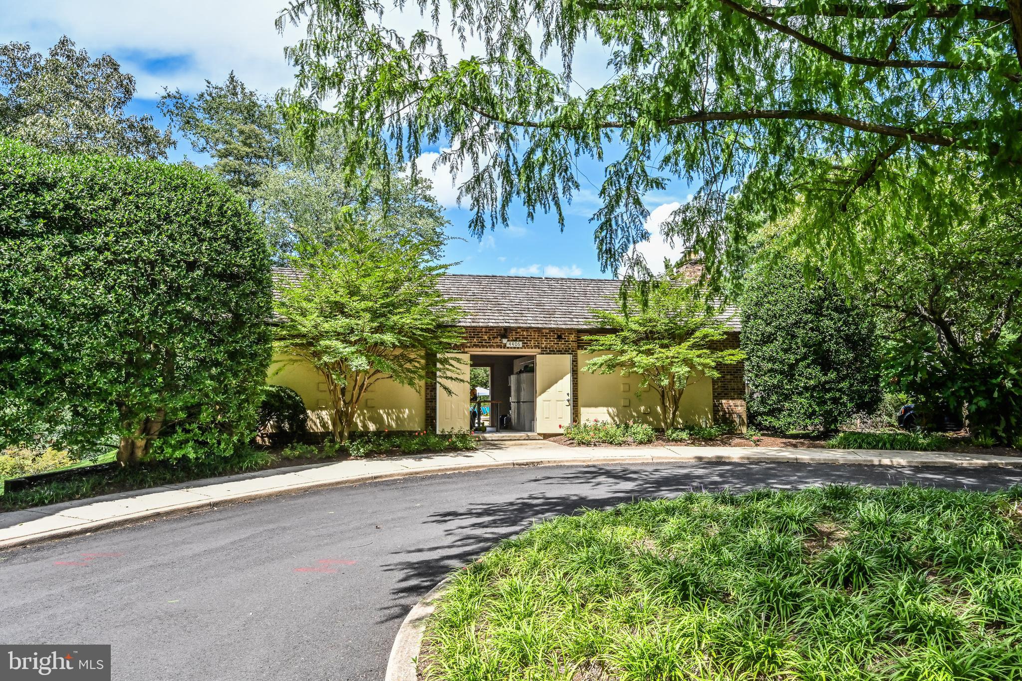 WESTMORELAND HILLS - Residential