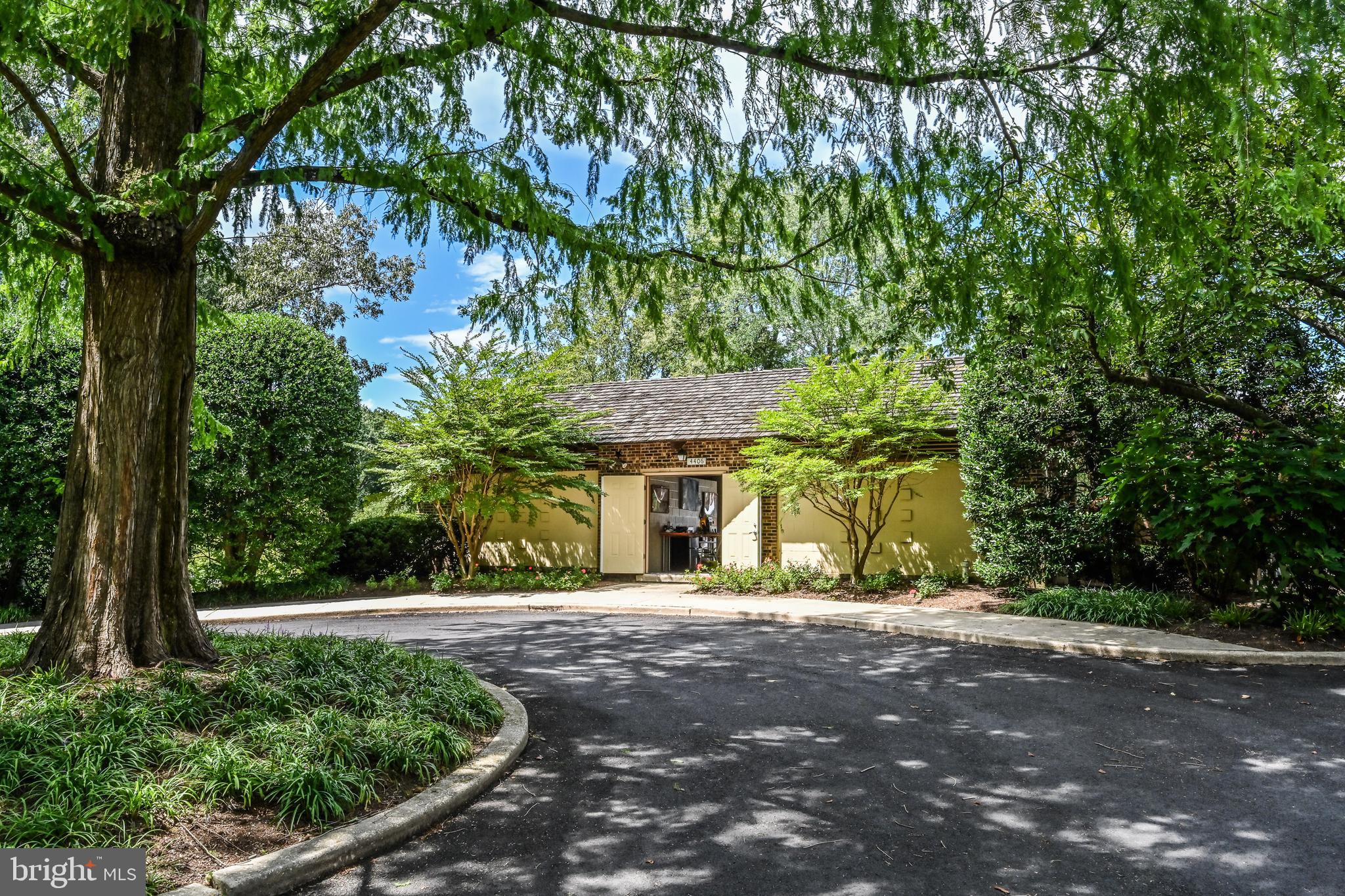 WESTMORELAND HILLS - Residential