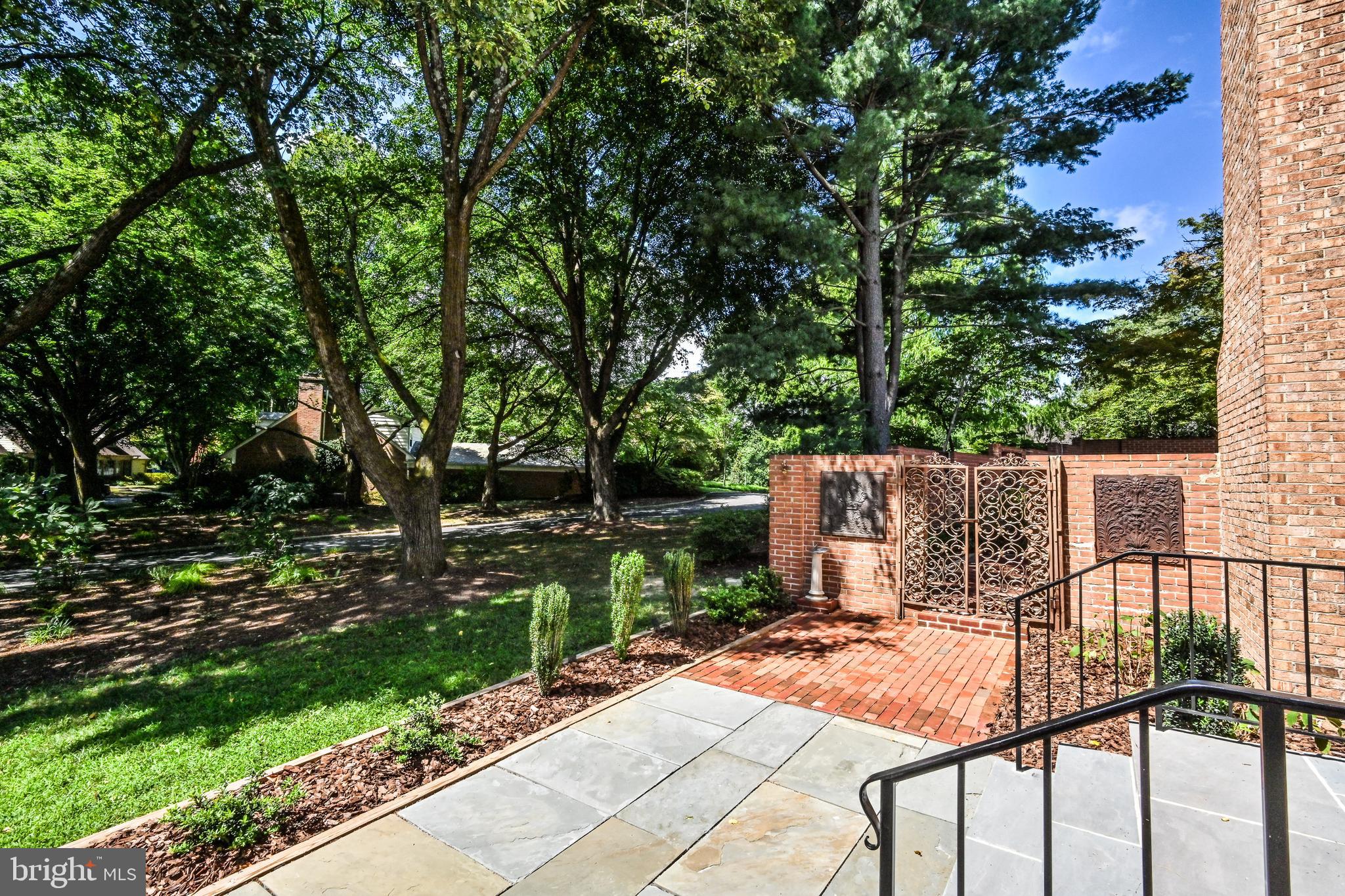 WESTMORELAND HILLS - Residential