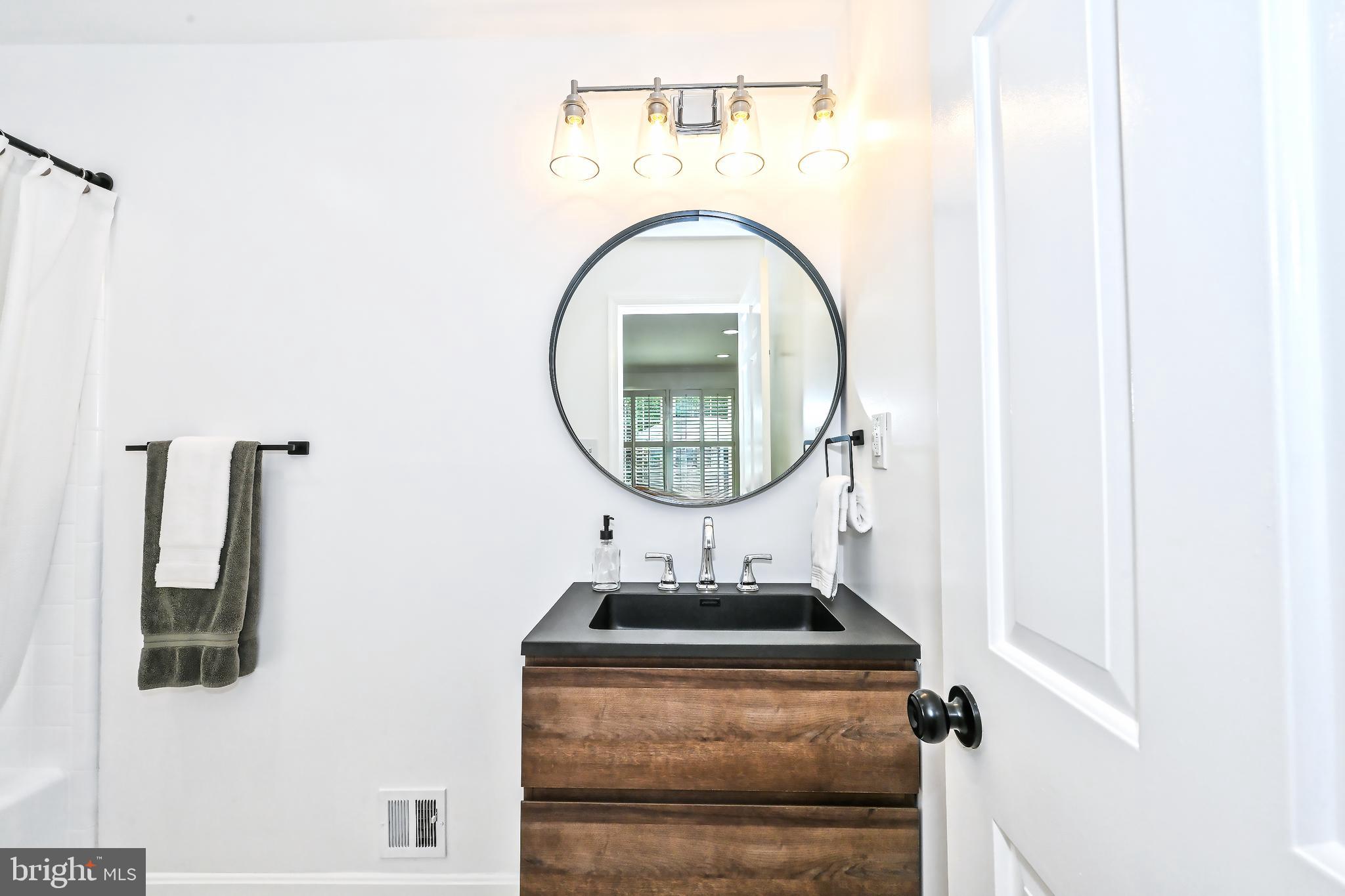 WESTMORELAND HILLS - Residential