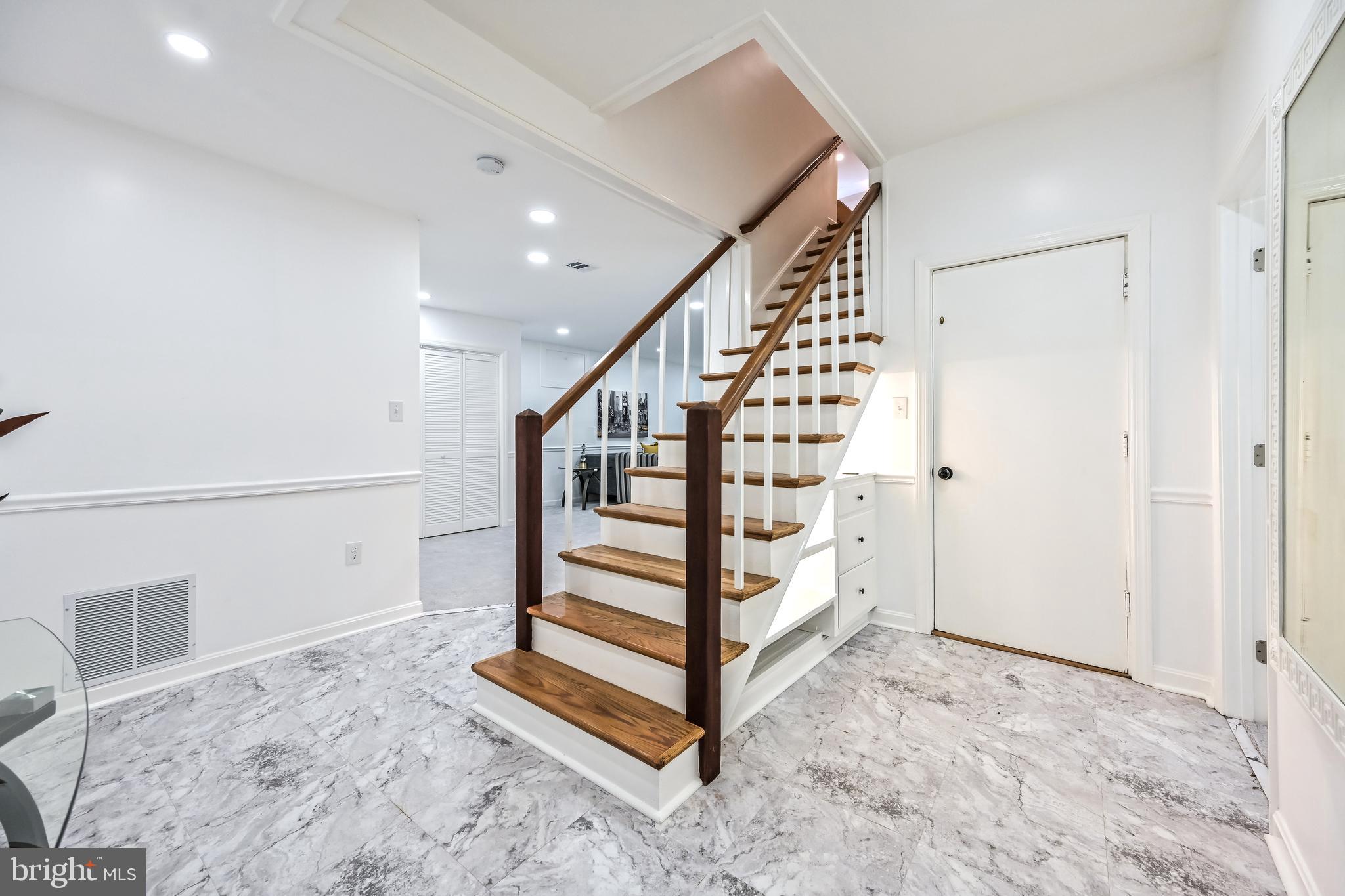 WESTMORELAND HILLS - Residential