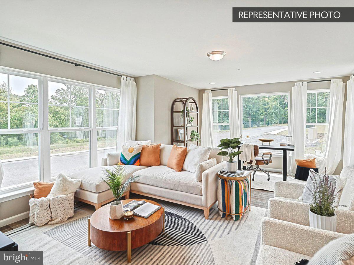 THE TOWNES AT HAMPDEN - Residential