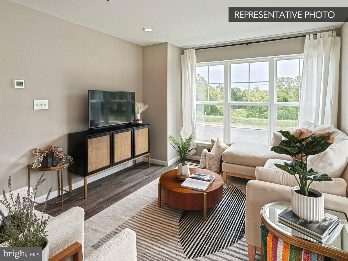 THE TOWNES AT HAMPDEN - Residential