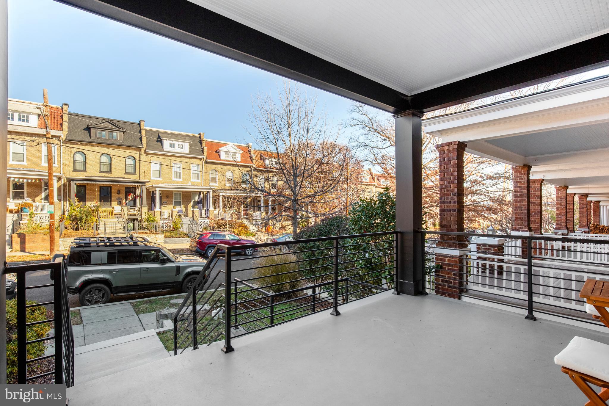 1426 CRITTENDEN NW 1