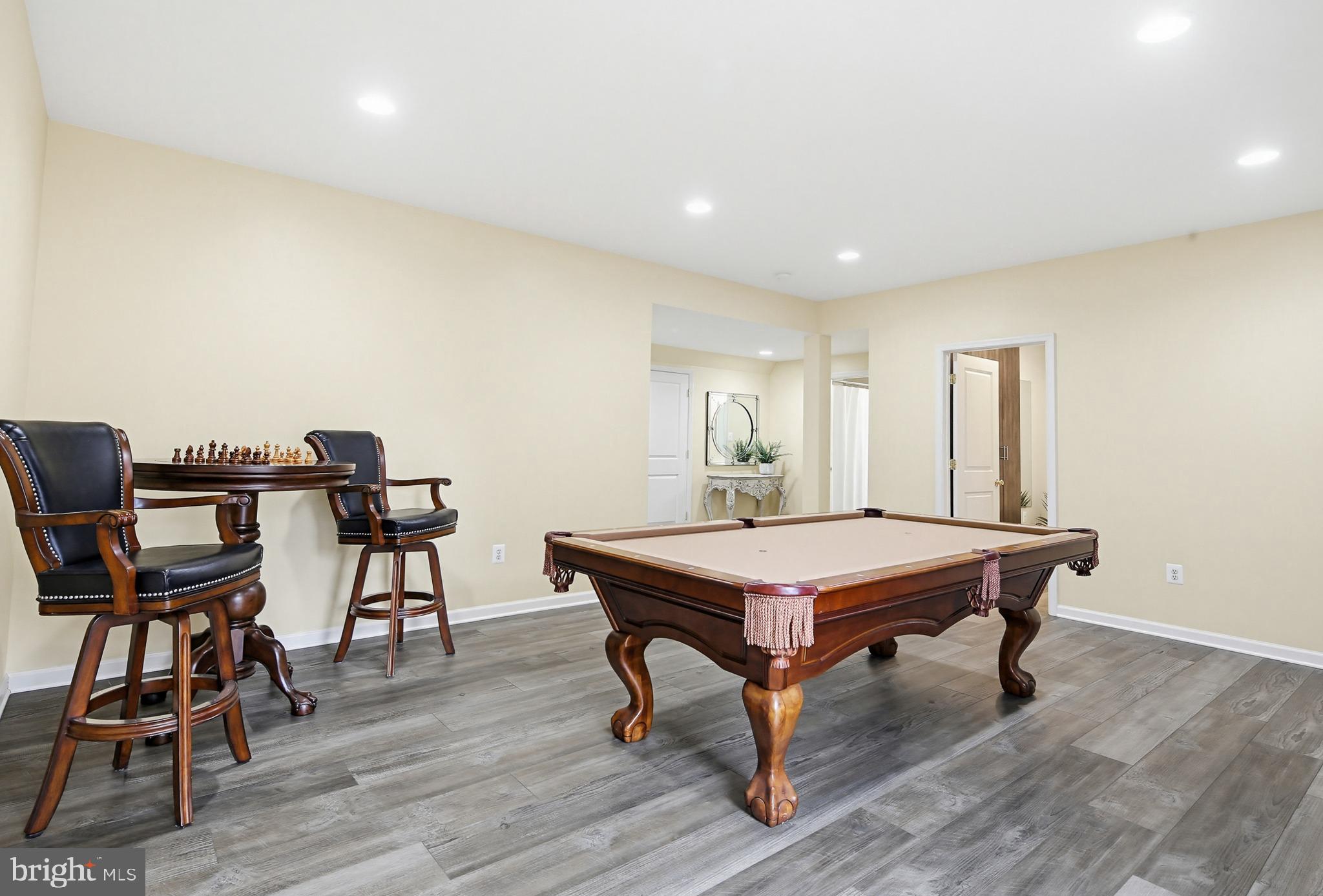 CHAPEL GROVE - Residential