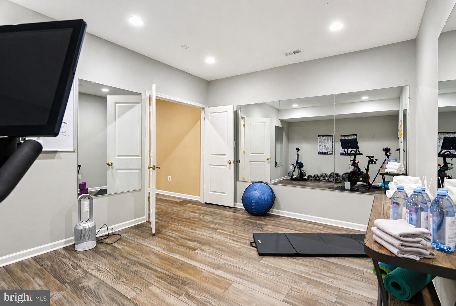 CHAPEL GROVE - Residential
