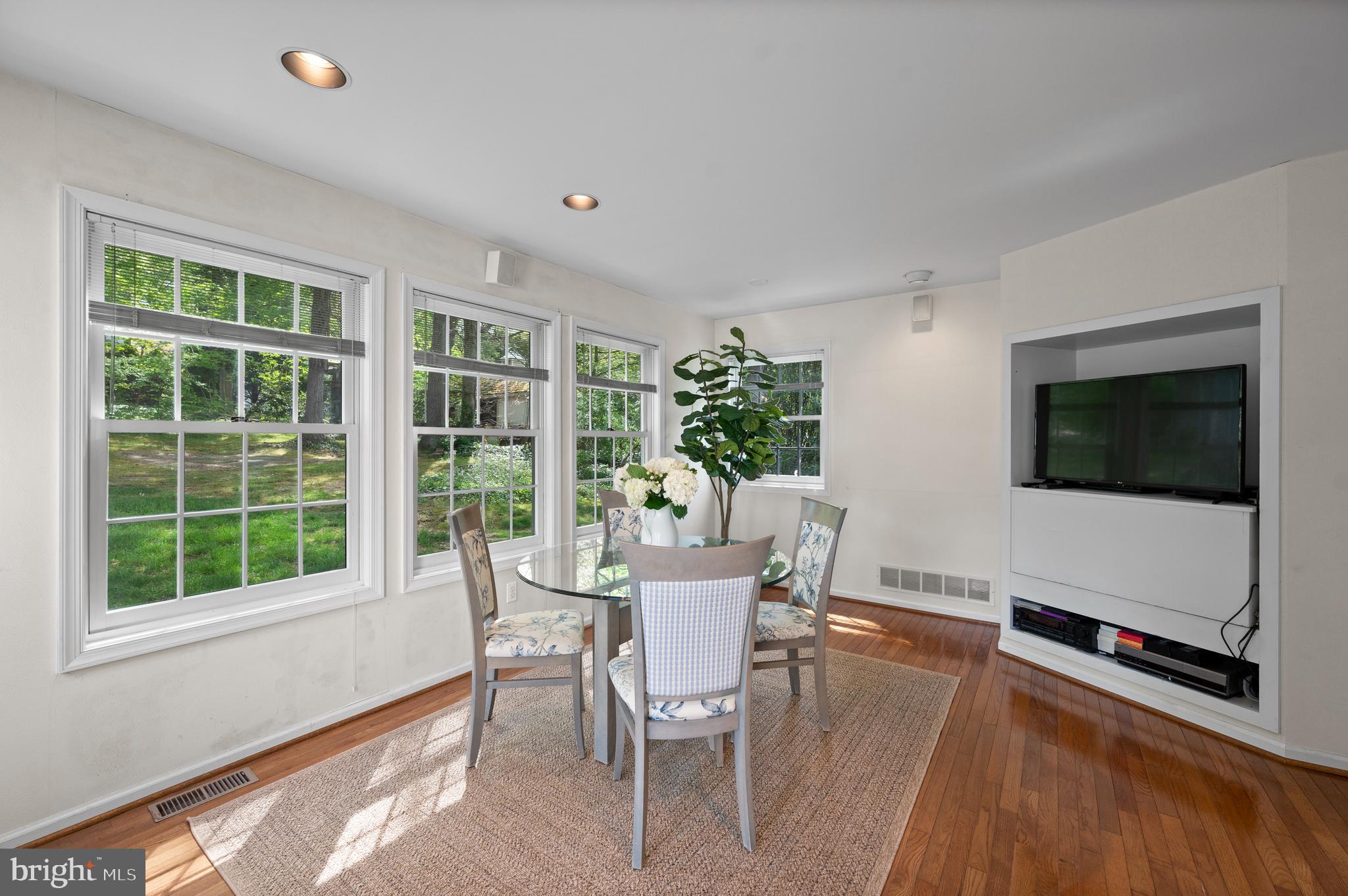 WYNNEWOOD - Residential