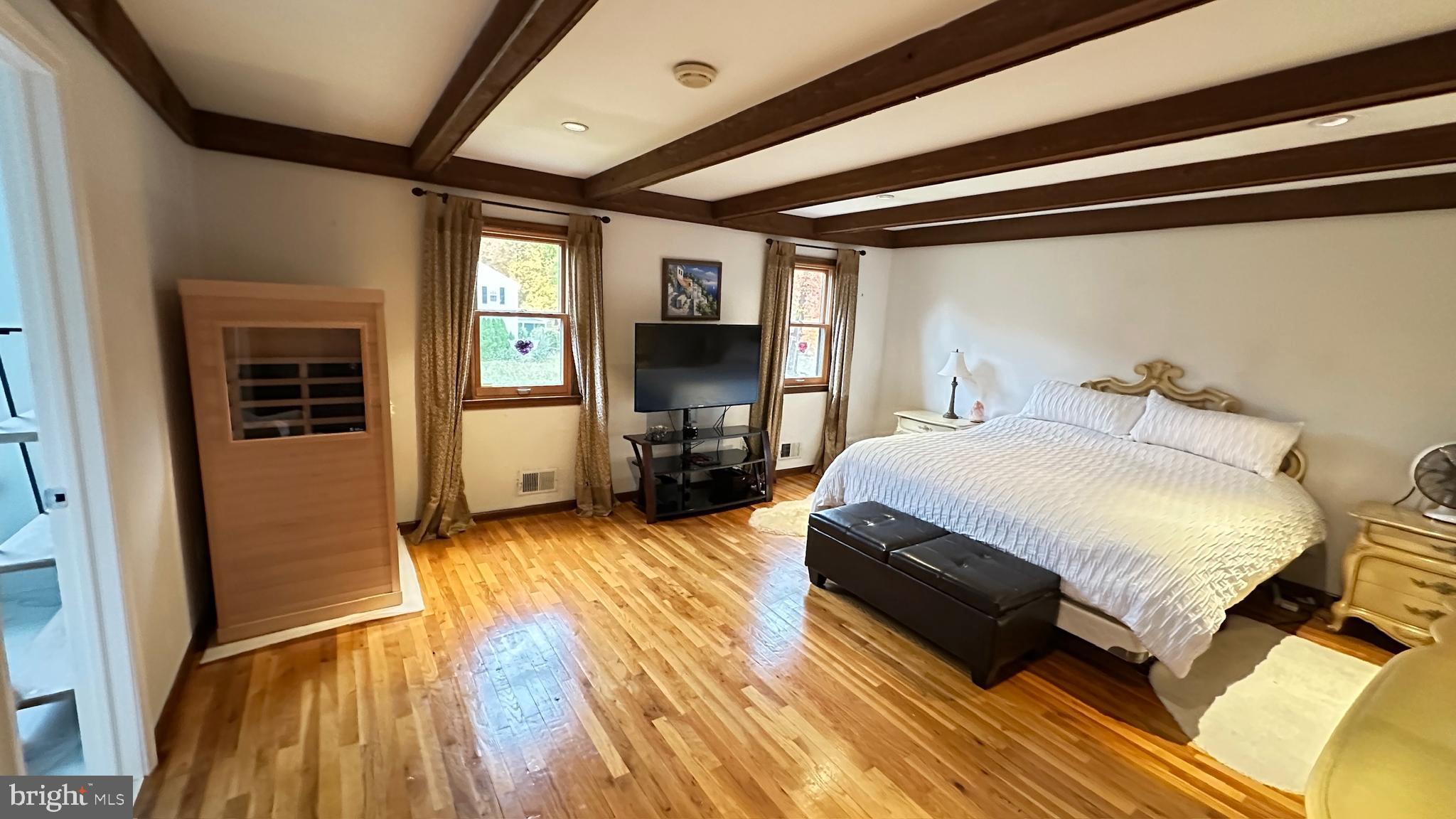 WYNNEWOOD - Residential