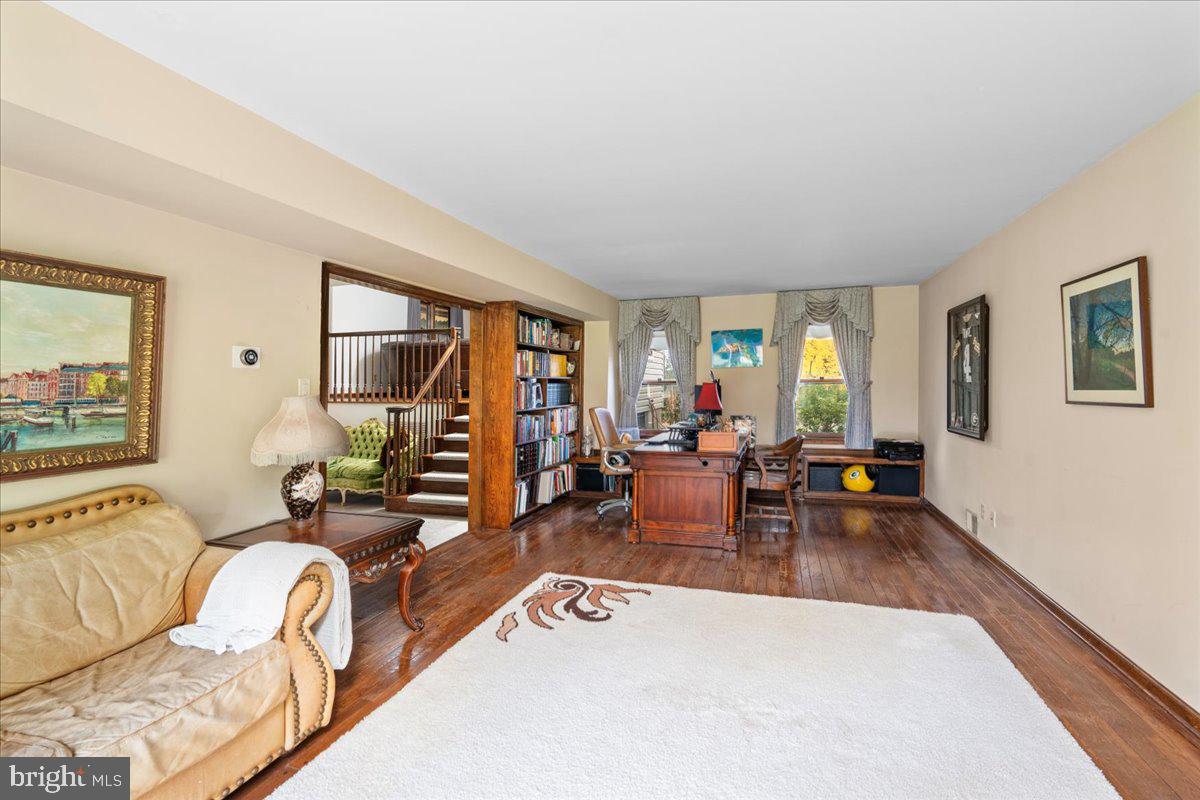 WYNNEWOOD - Residential