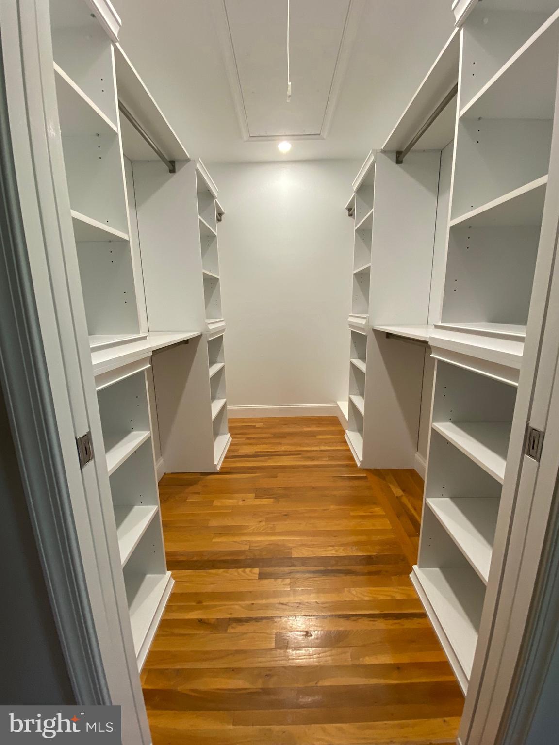 WYNNEWOOD - Residential