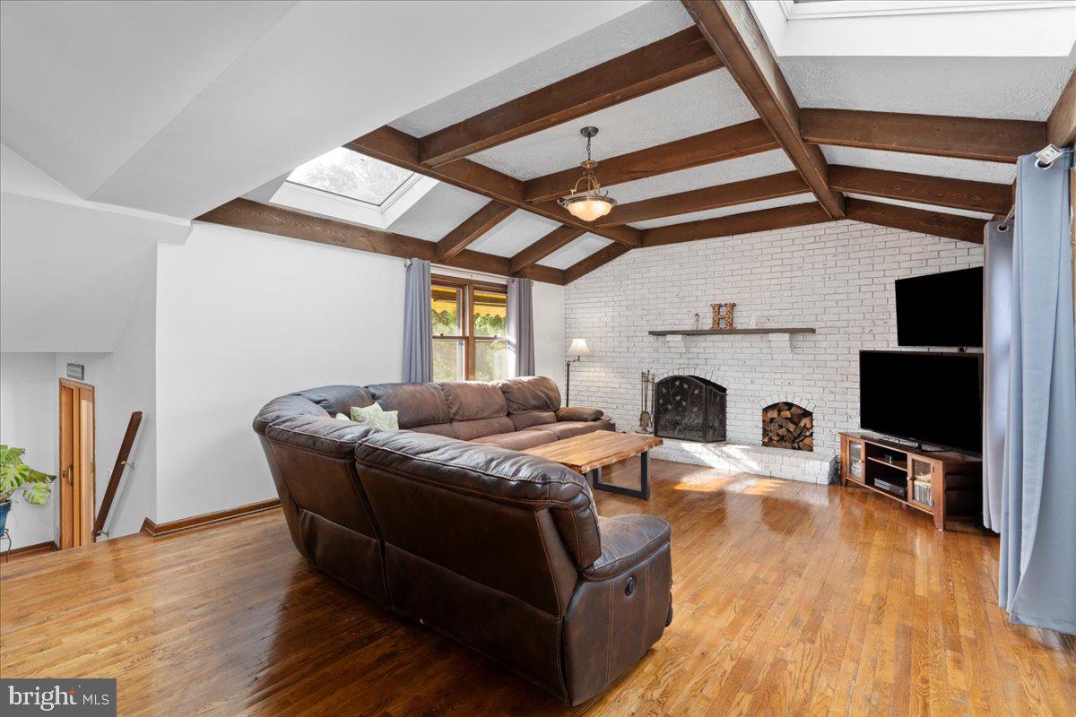 WYNNEWOOD - Residential