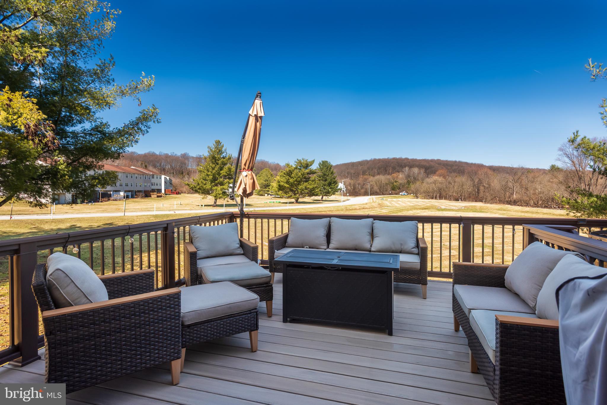 BEAVER RUN KNOLL - Residential