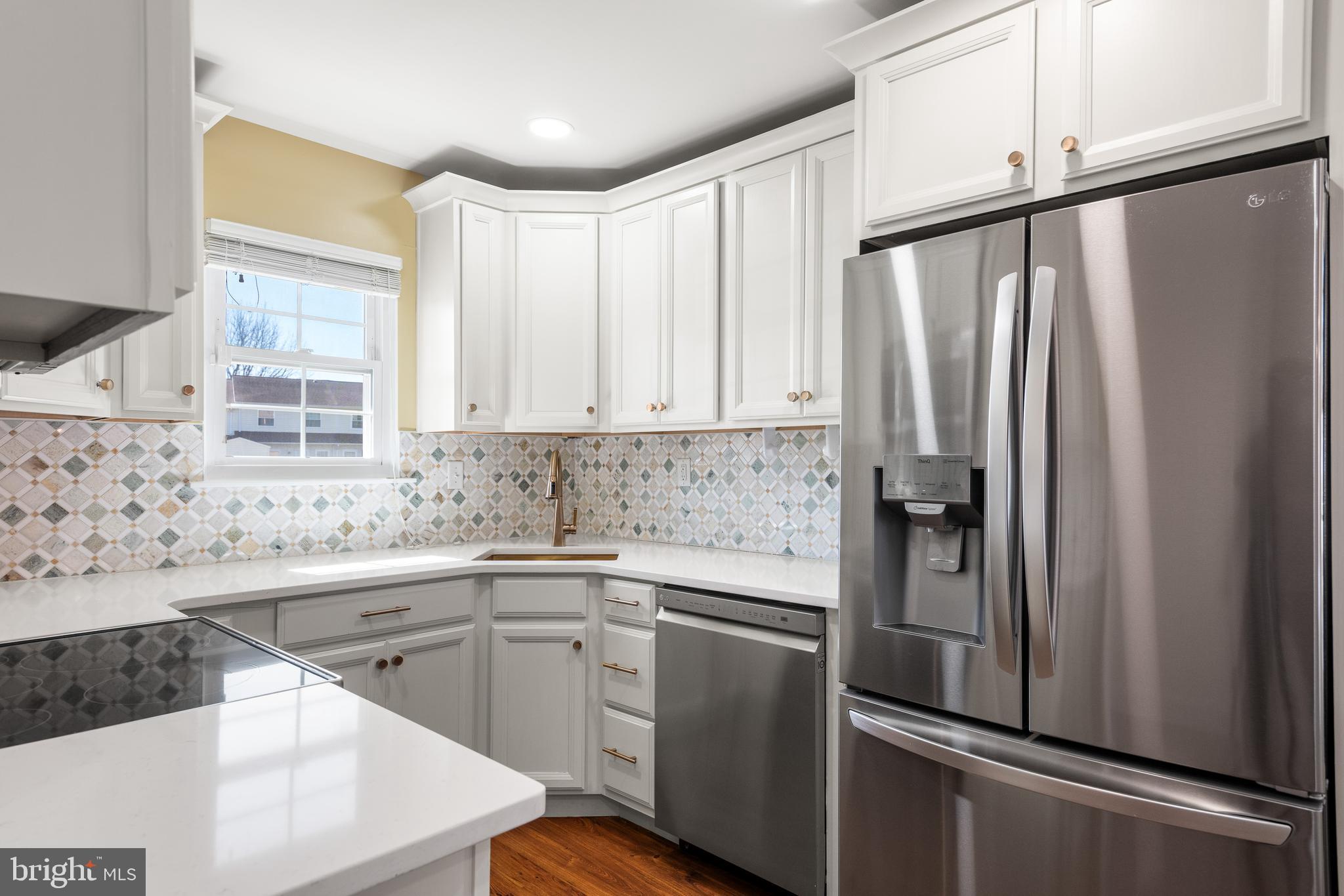 BEAVER RUN KNOLL - Residential