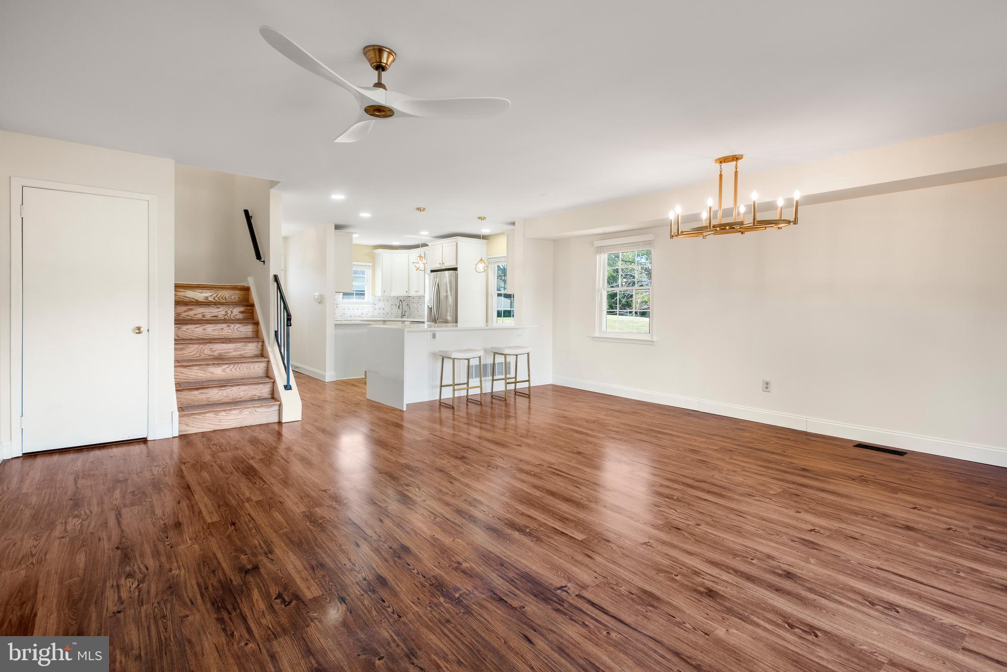 BEAVER RUN KNOLL - Residential