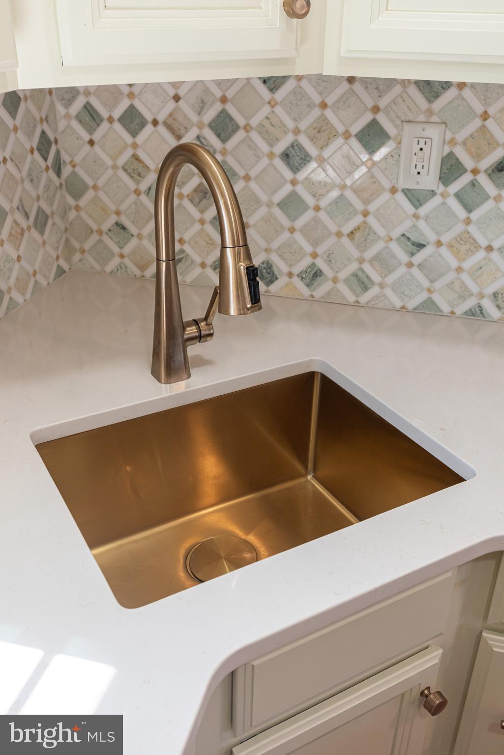 BEAVER RUN KNOLL - Residential