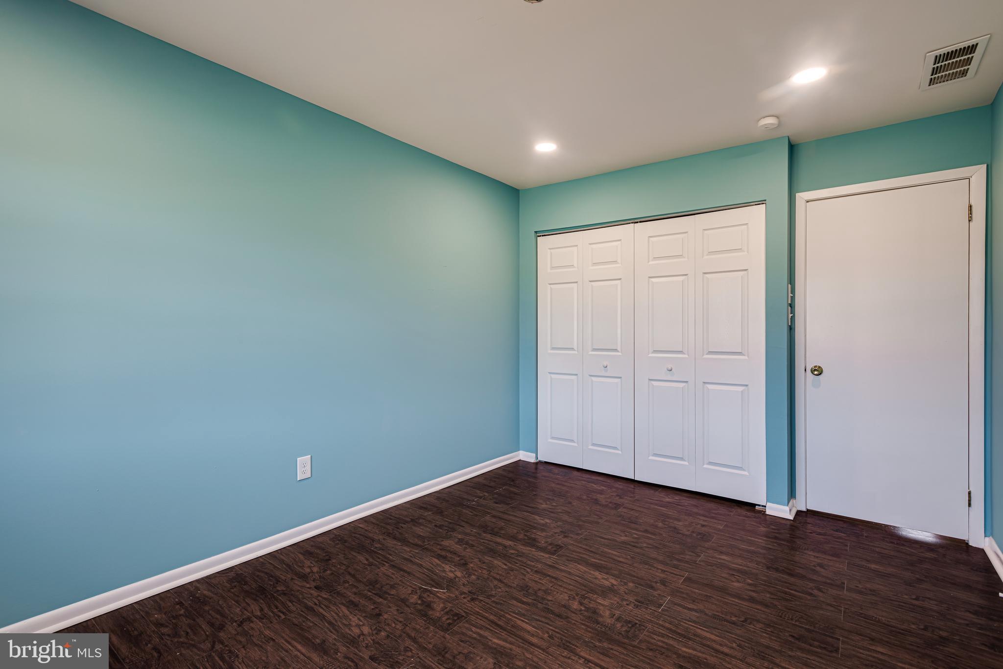 BEAVER RUN KNOLL - Residential