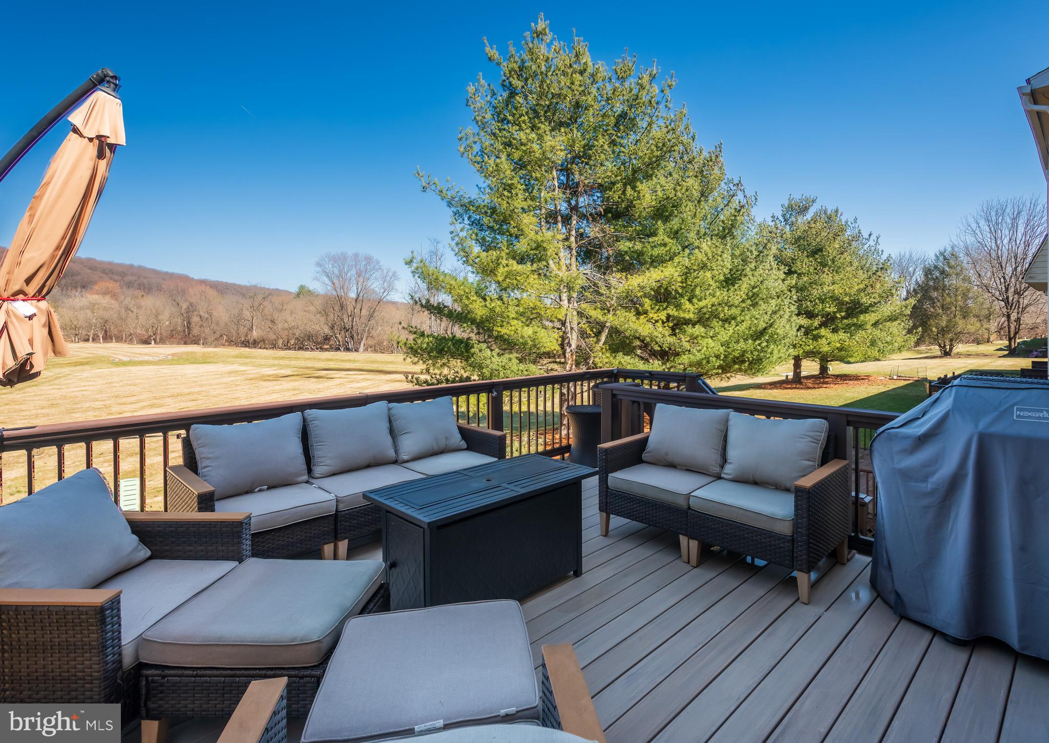 BEAVER RUN KNOLL - Residential