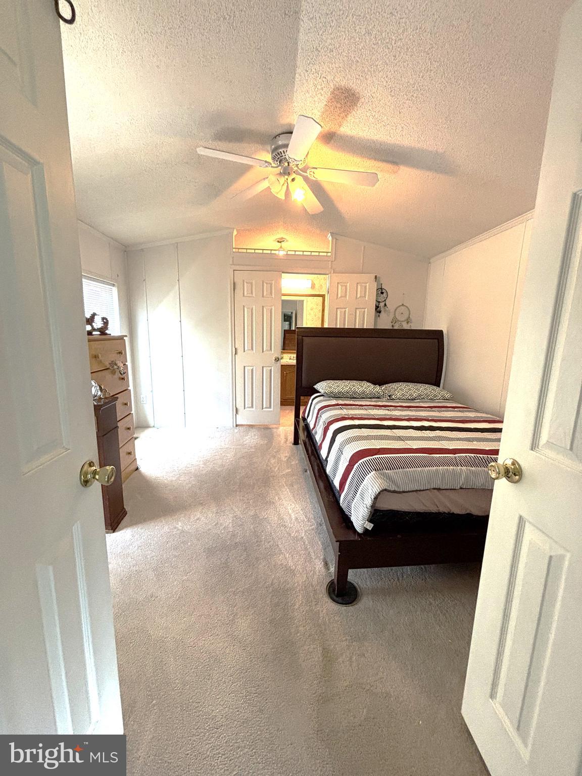 CONTINENTAL COURTS - Residential